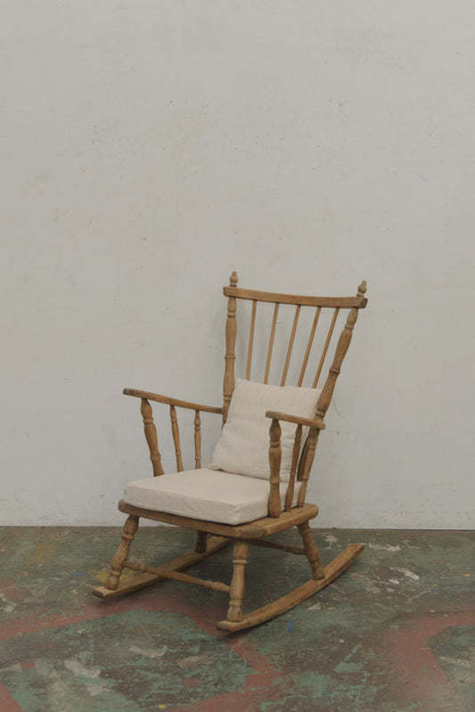 #9647 rocking chair