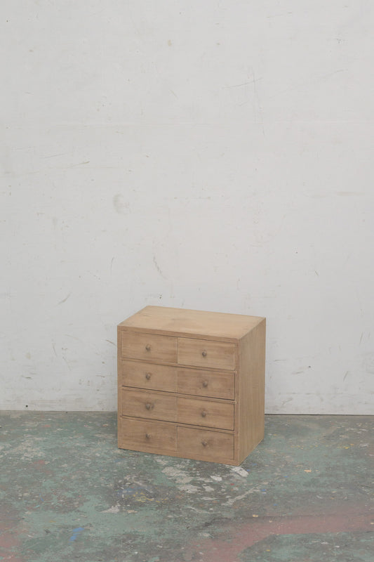 #0416 cabinet