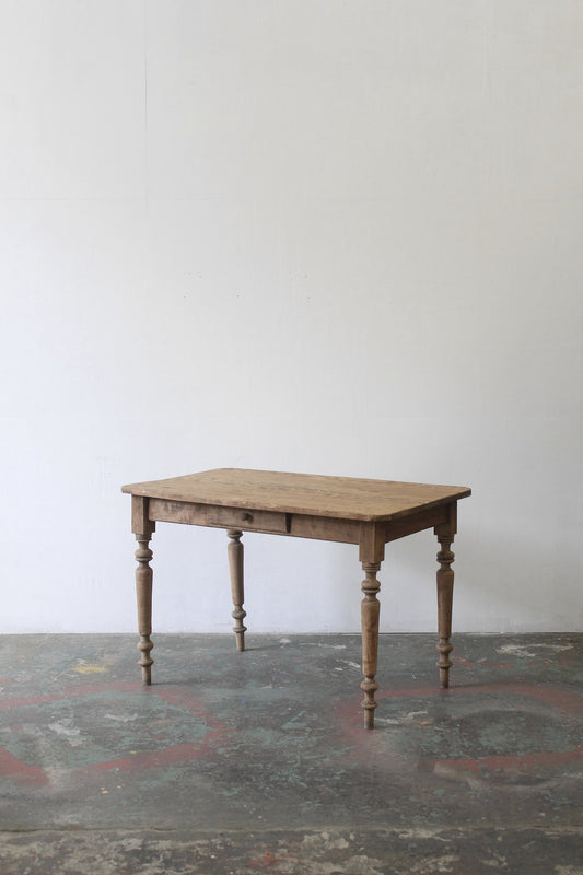 #0840 table