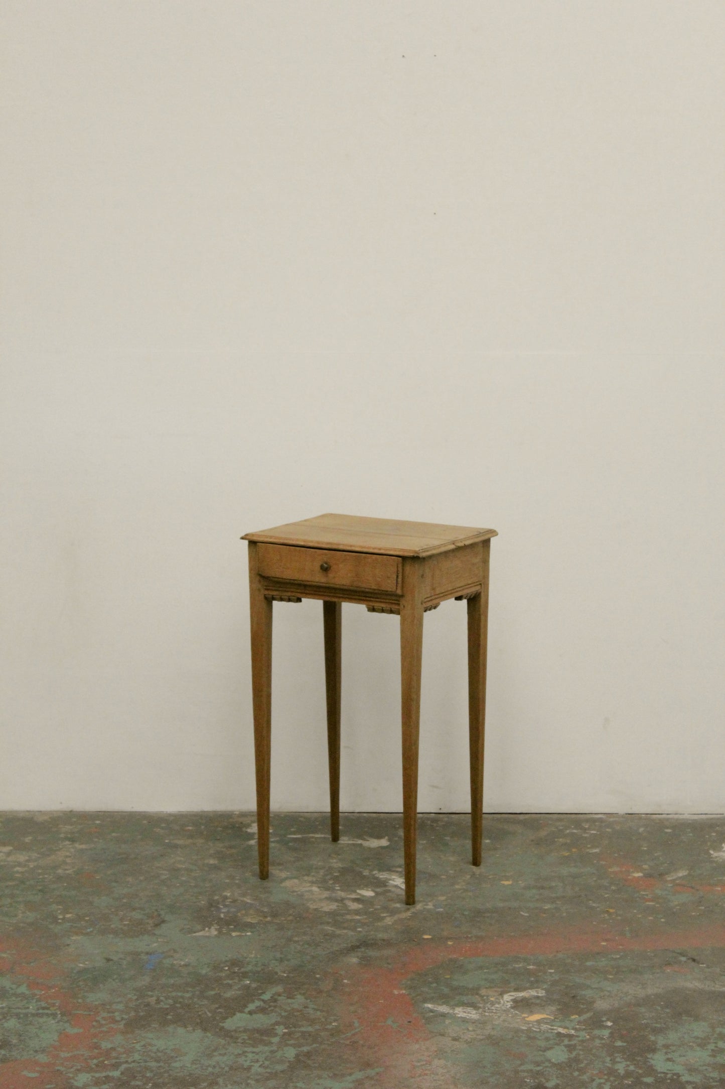 #1153 side table