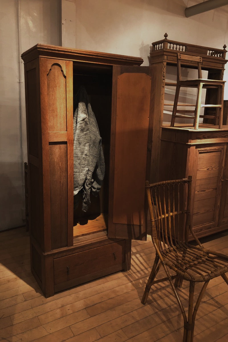 #9012 cabinet