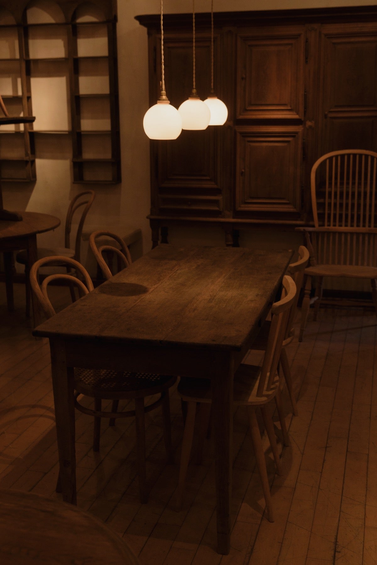 #9230 table