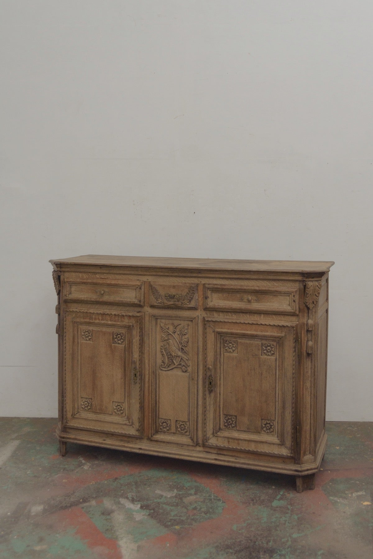 #8786 cabinet