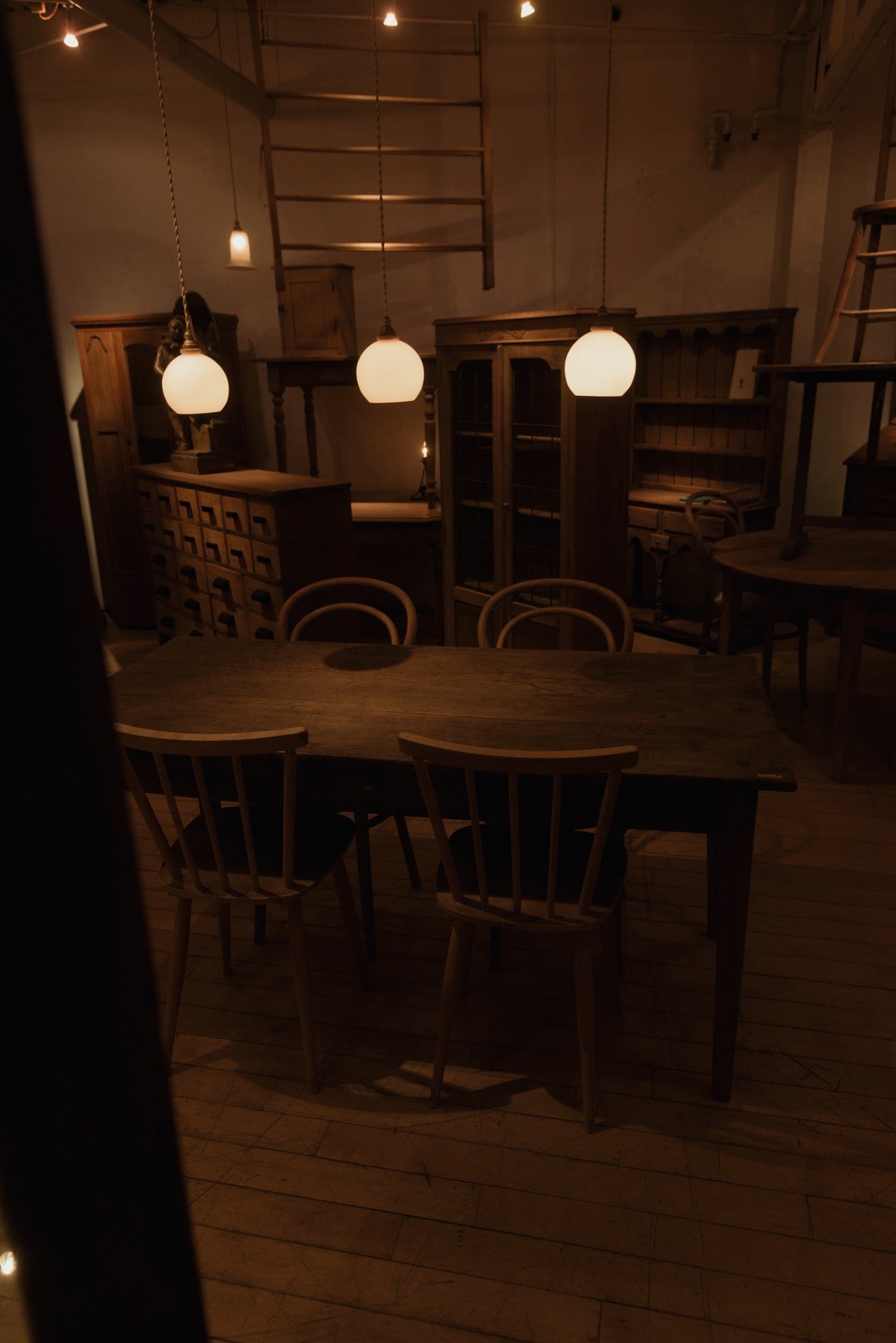 #9230 table