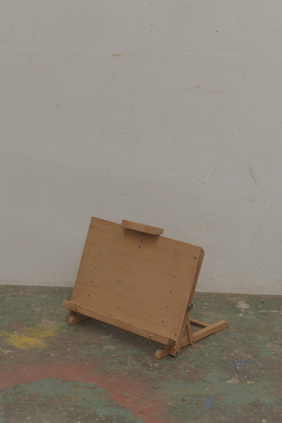 #9030 easel
