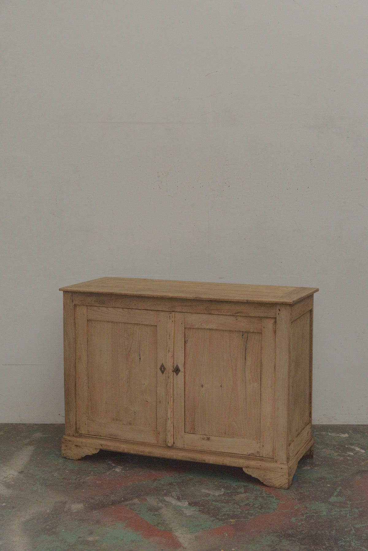 #9228 cabinet