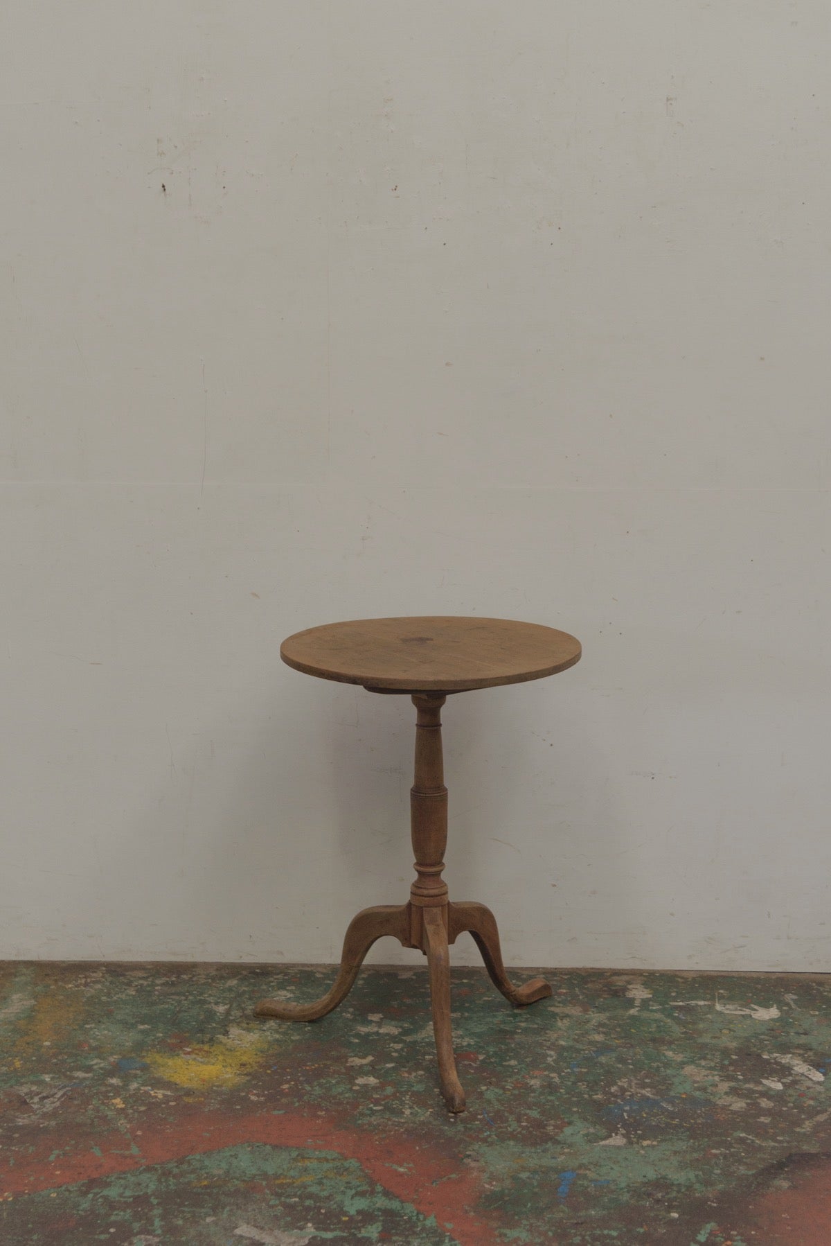 #8847 side table