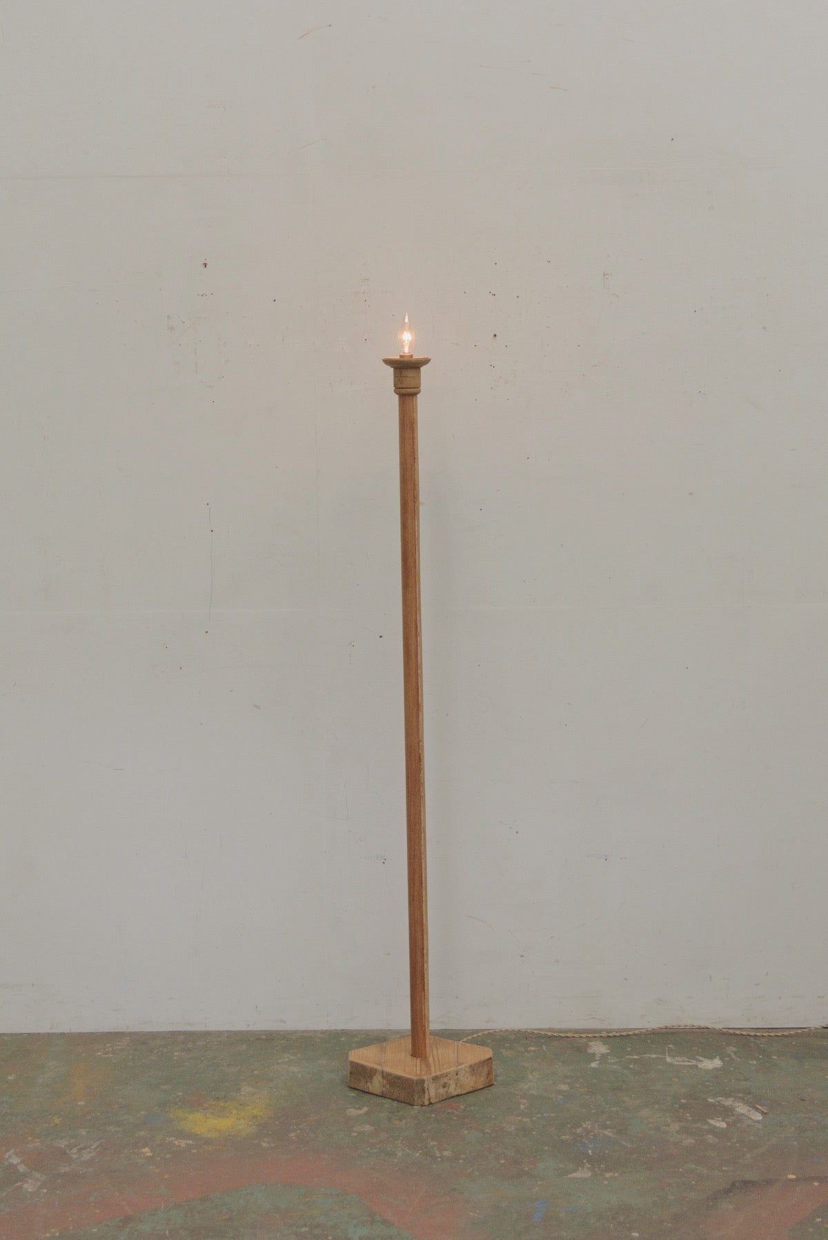 #8634 floor lamp