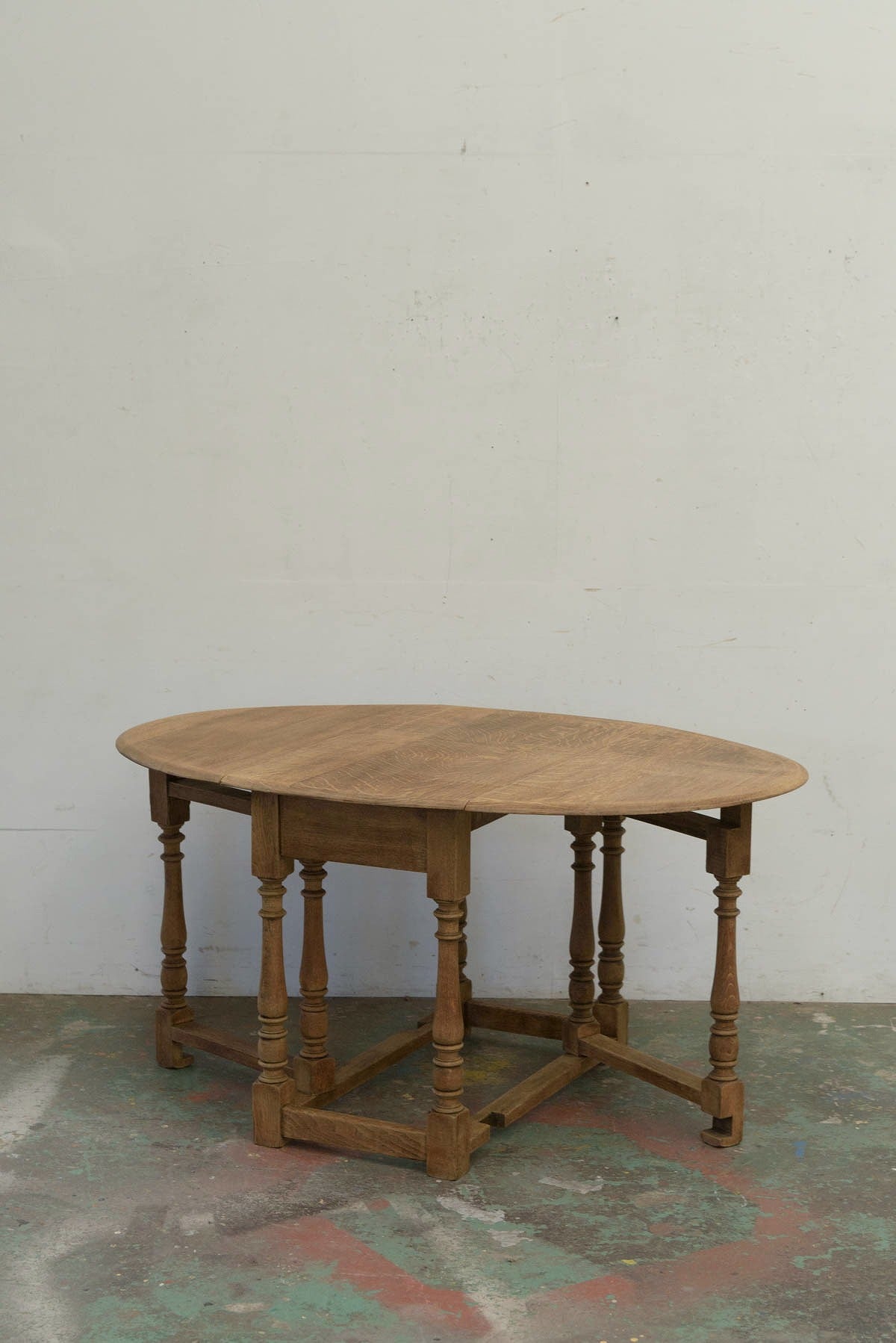 #9509 butterfly table