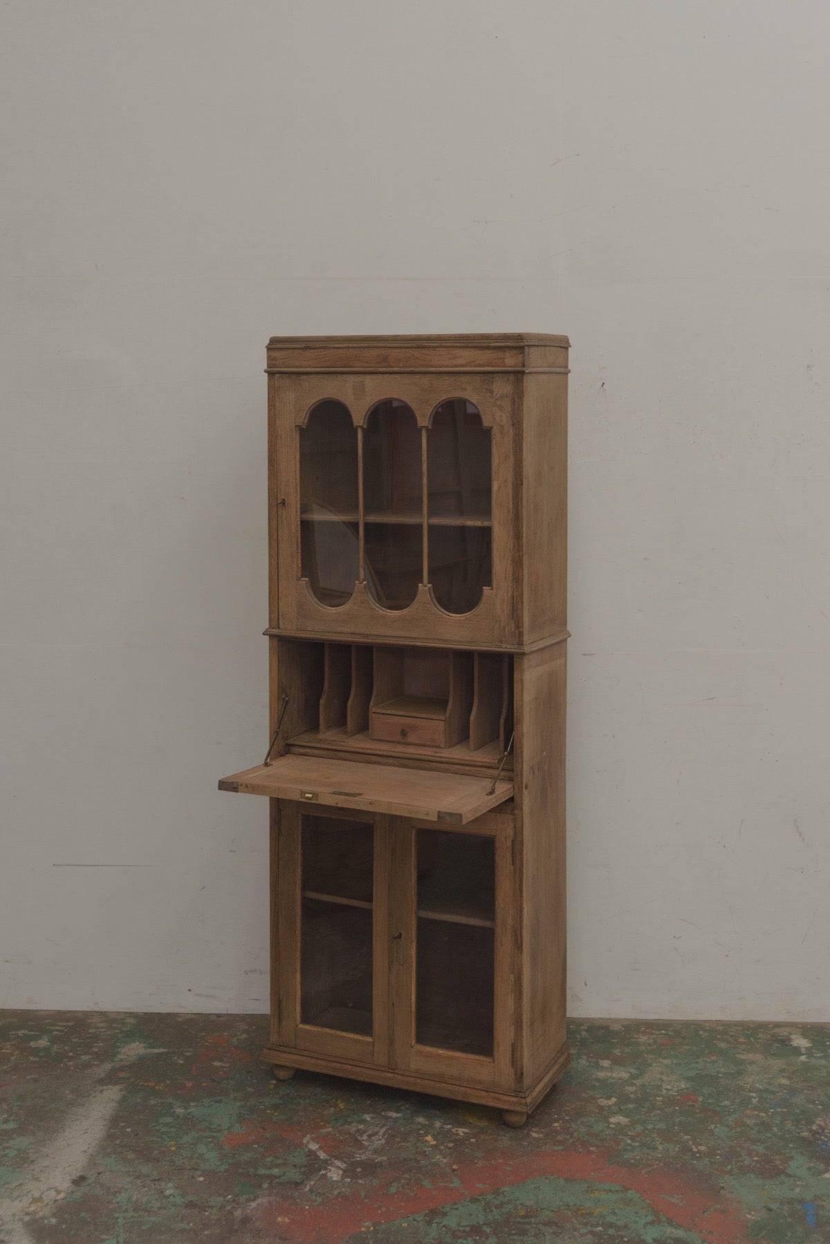 #9339 cabinet