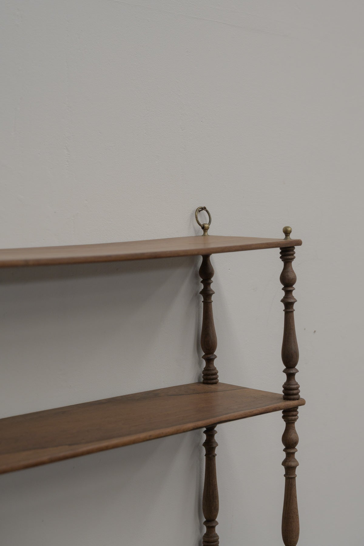 #0593 shelf