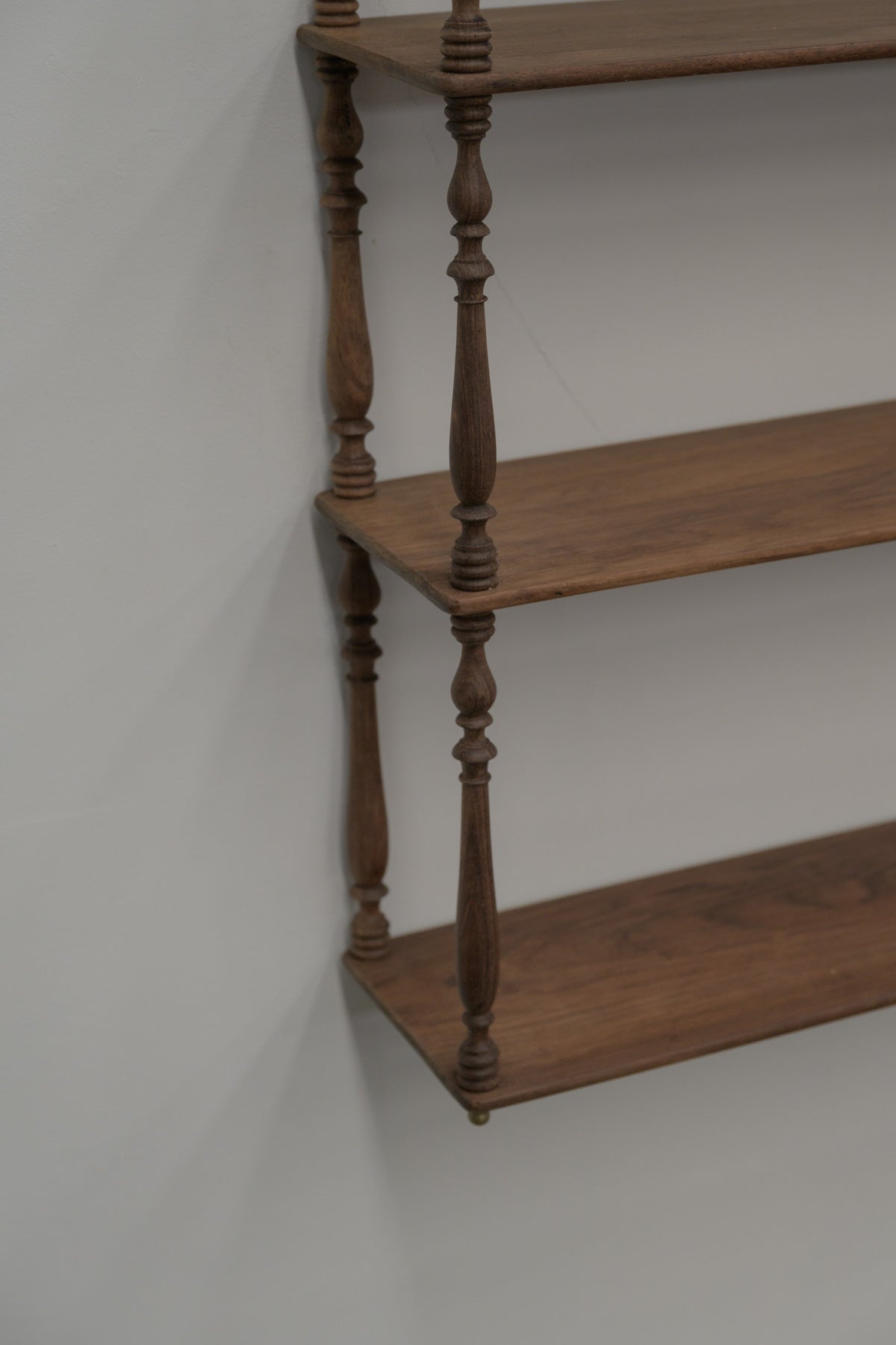 #0593 shelf