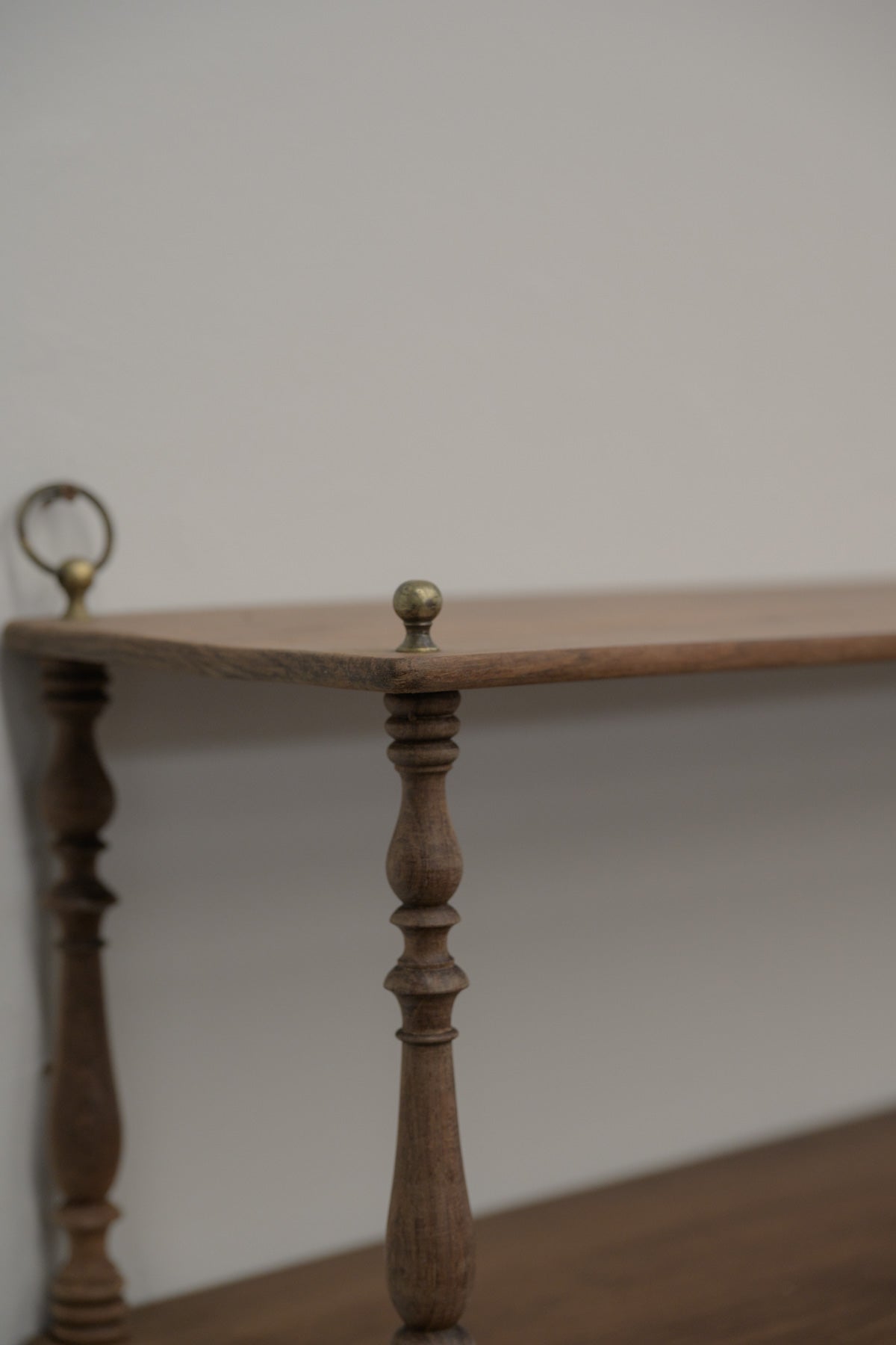 #0593 shelf