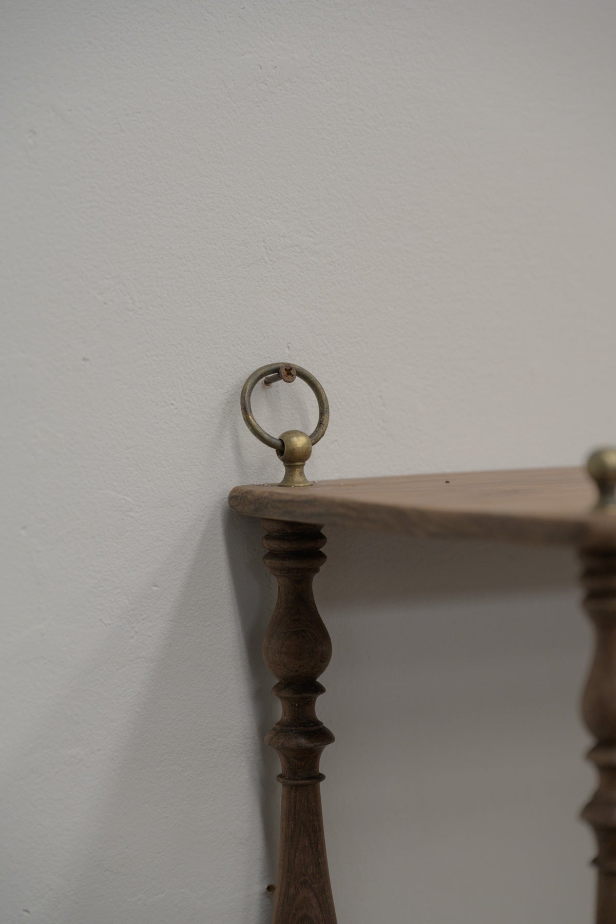 #0593 shelf