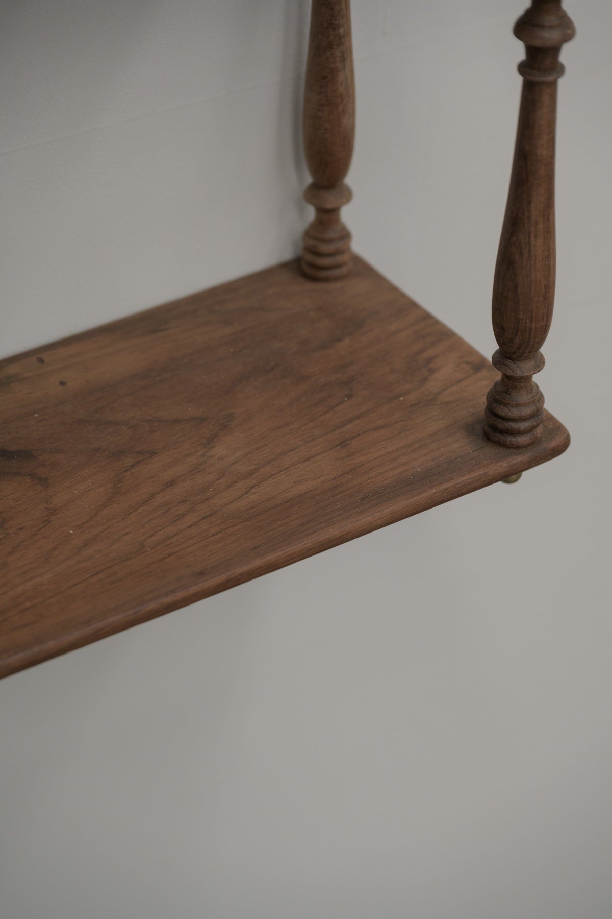 #0593 shelf