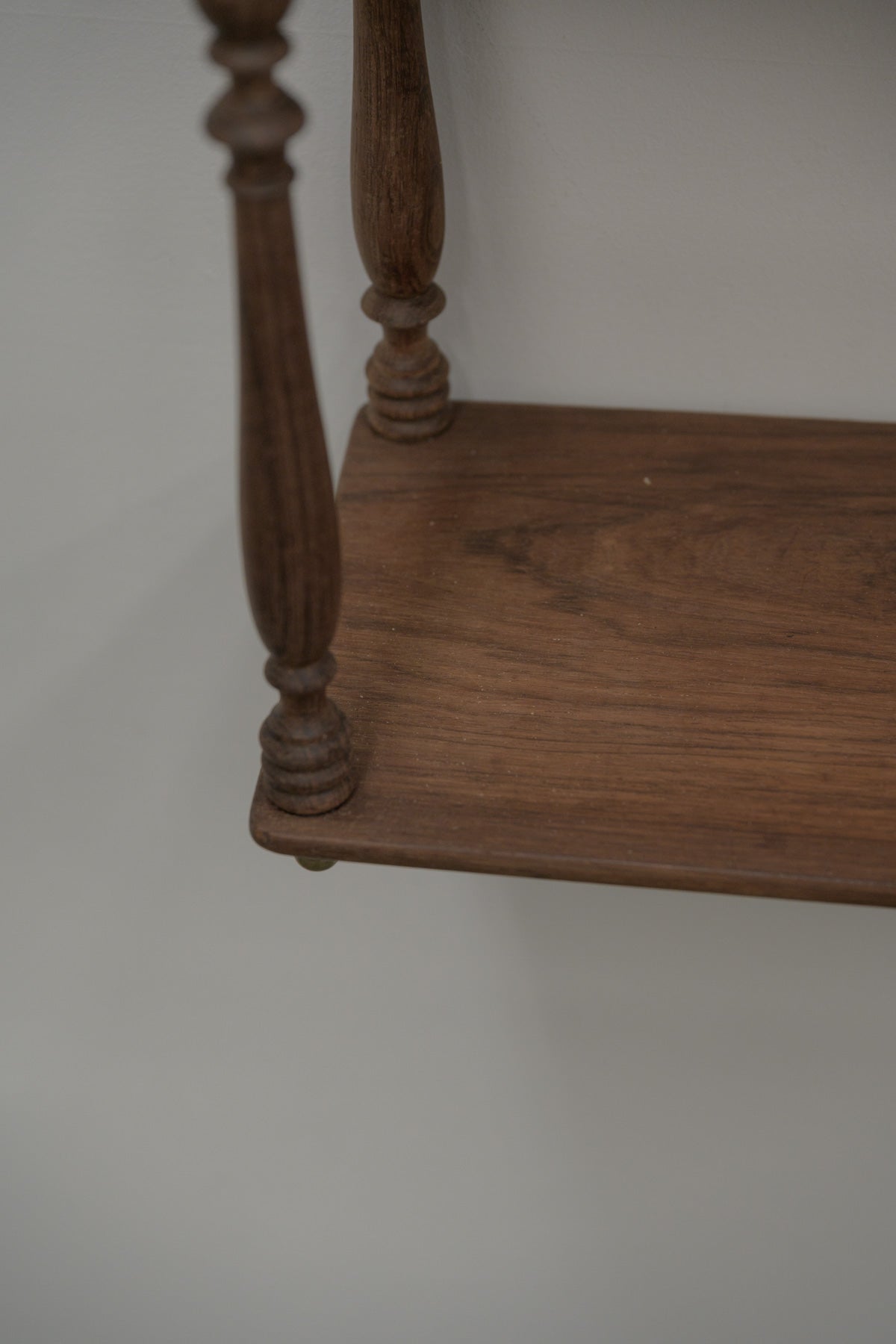 #0593 shelf