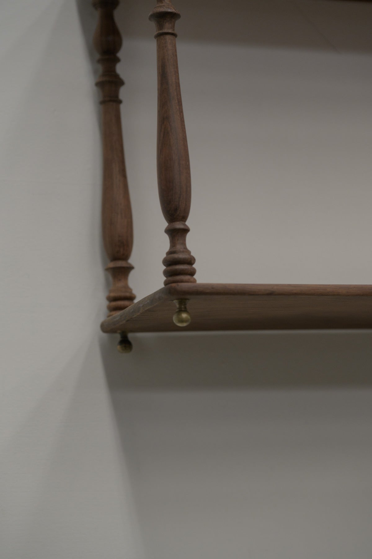 #0593 shelf