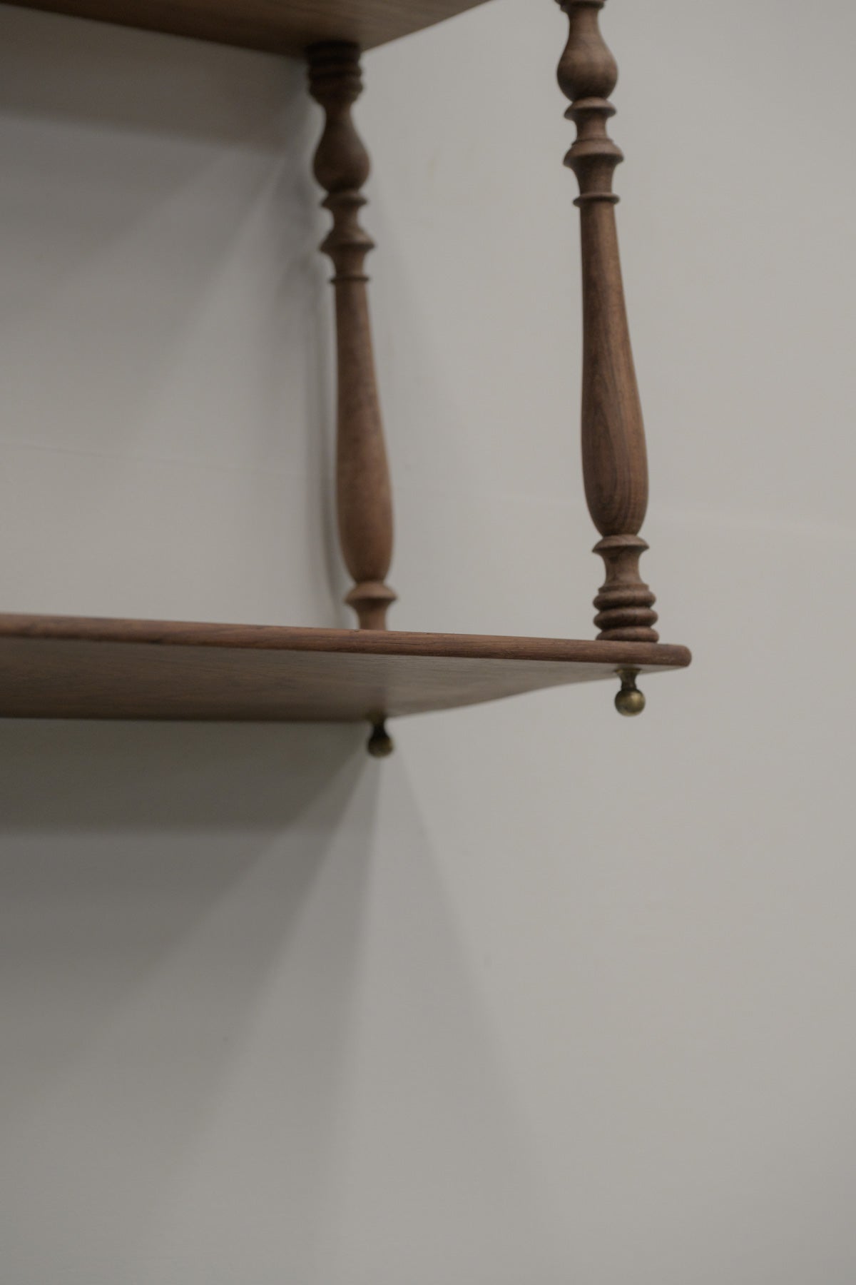 #0593 shelf