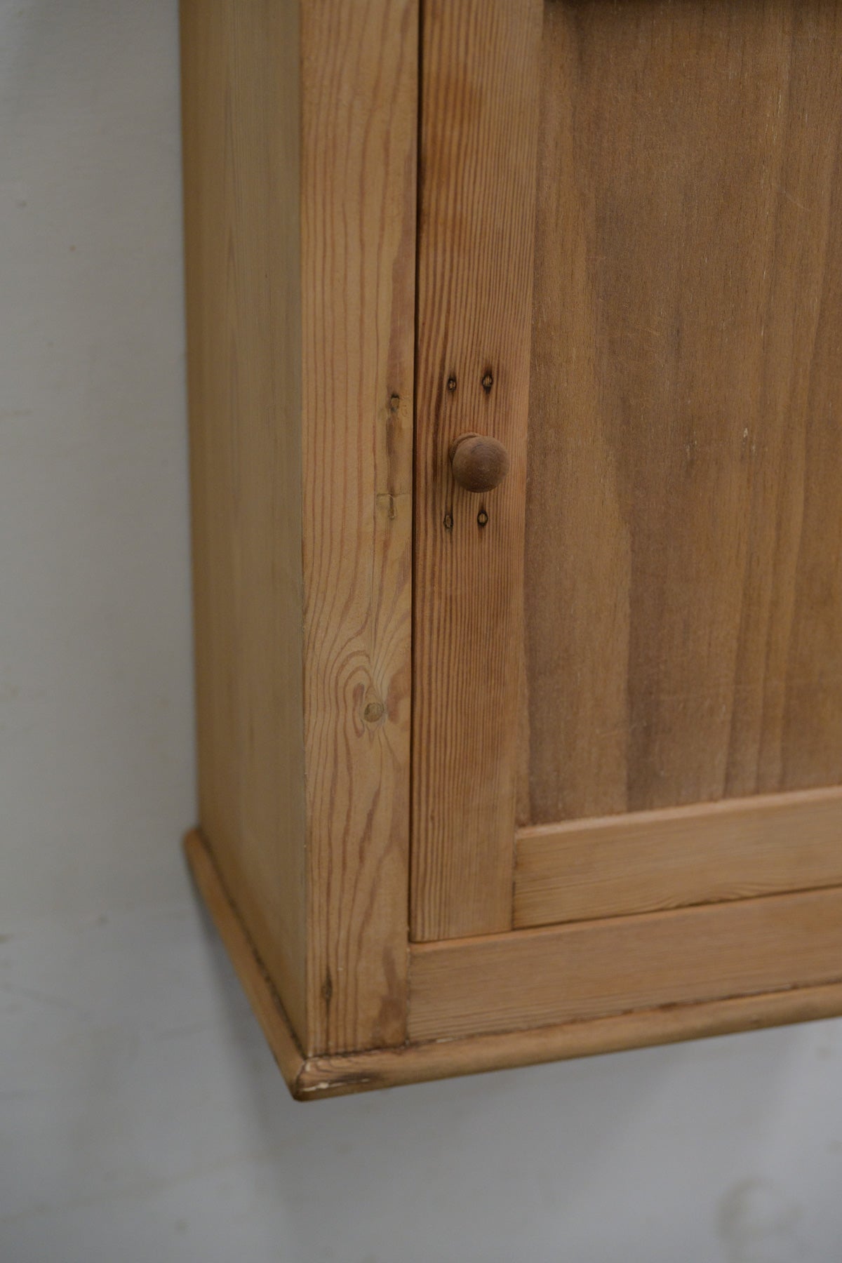 #5265 small cabinet