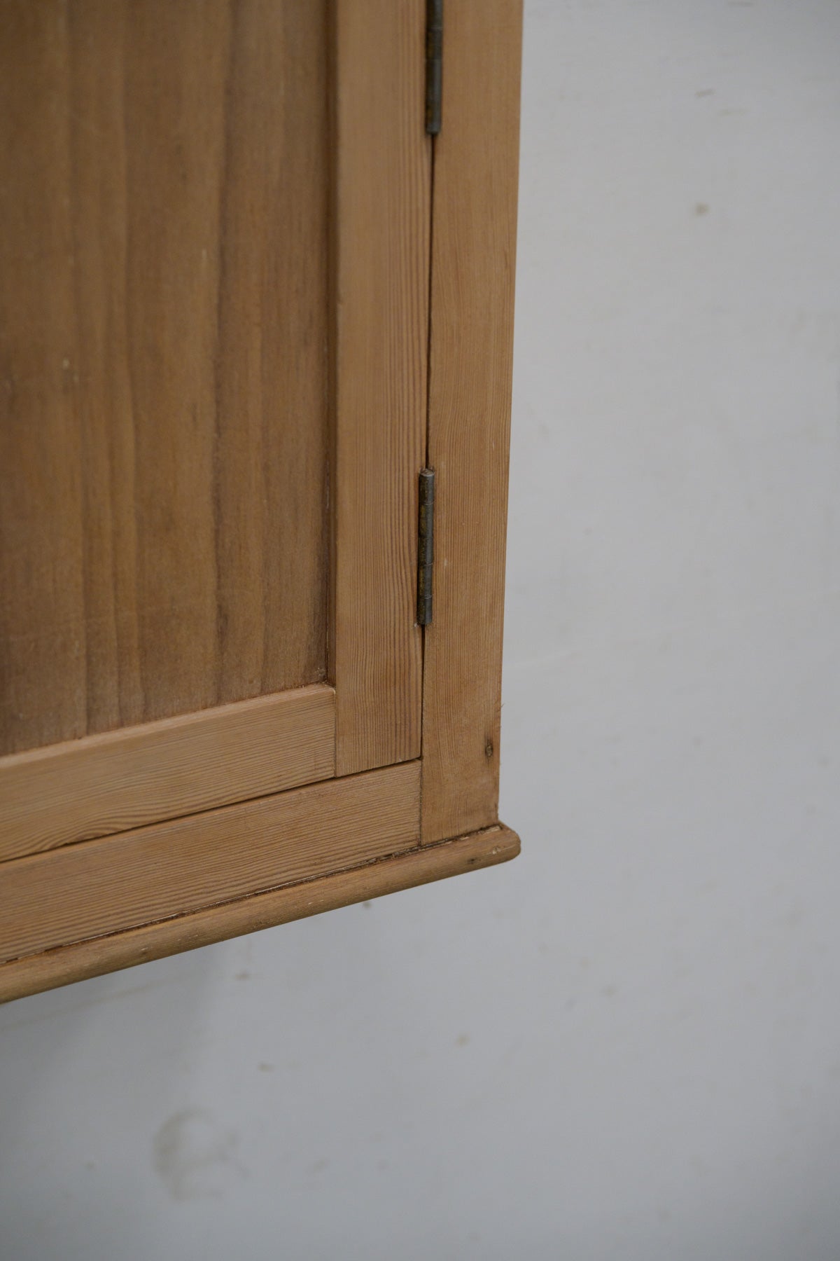 #5265 small cabinet
