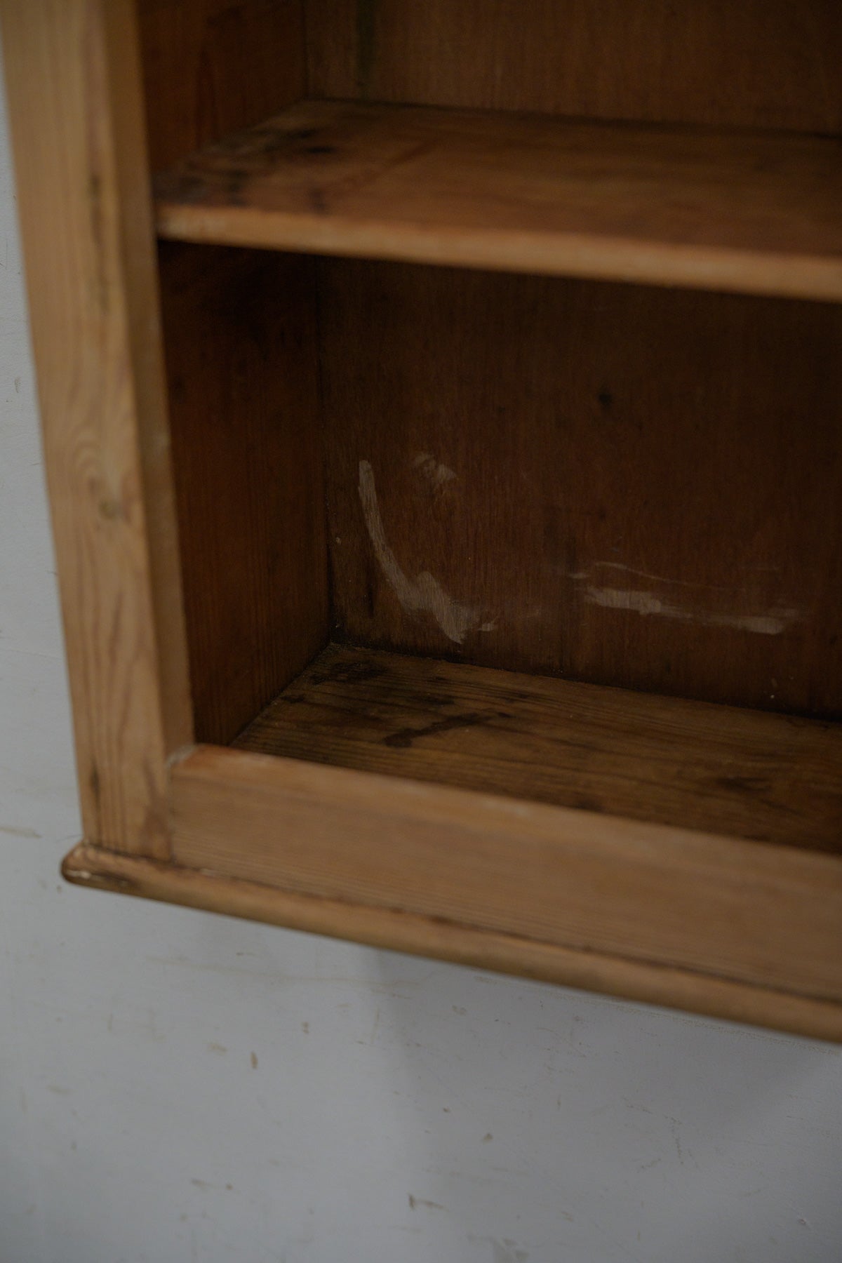 #5265 small cabinet