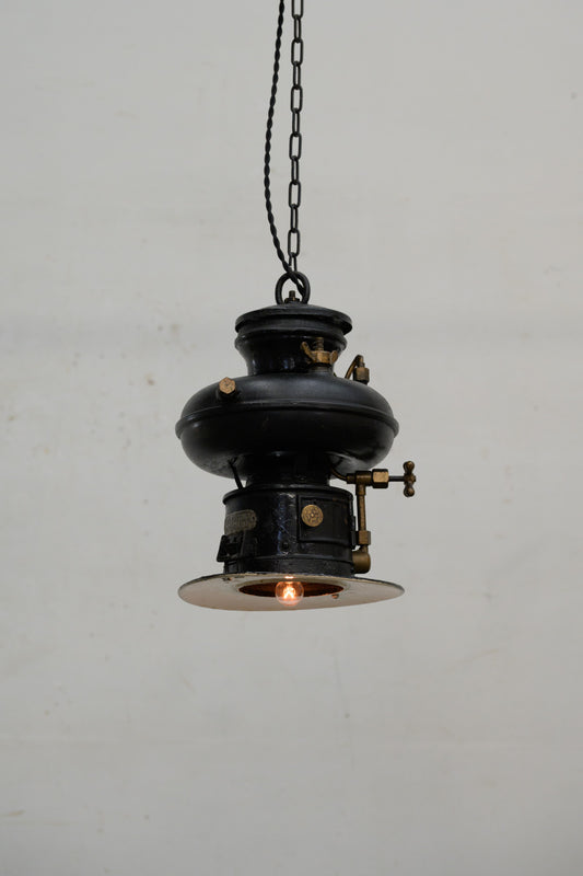 #0137 industrial lamp
