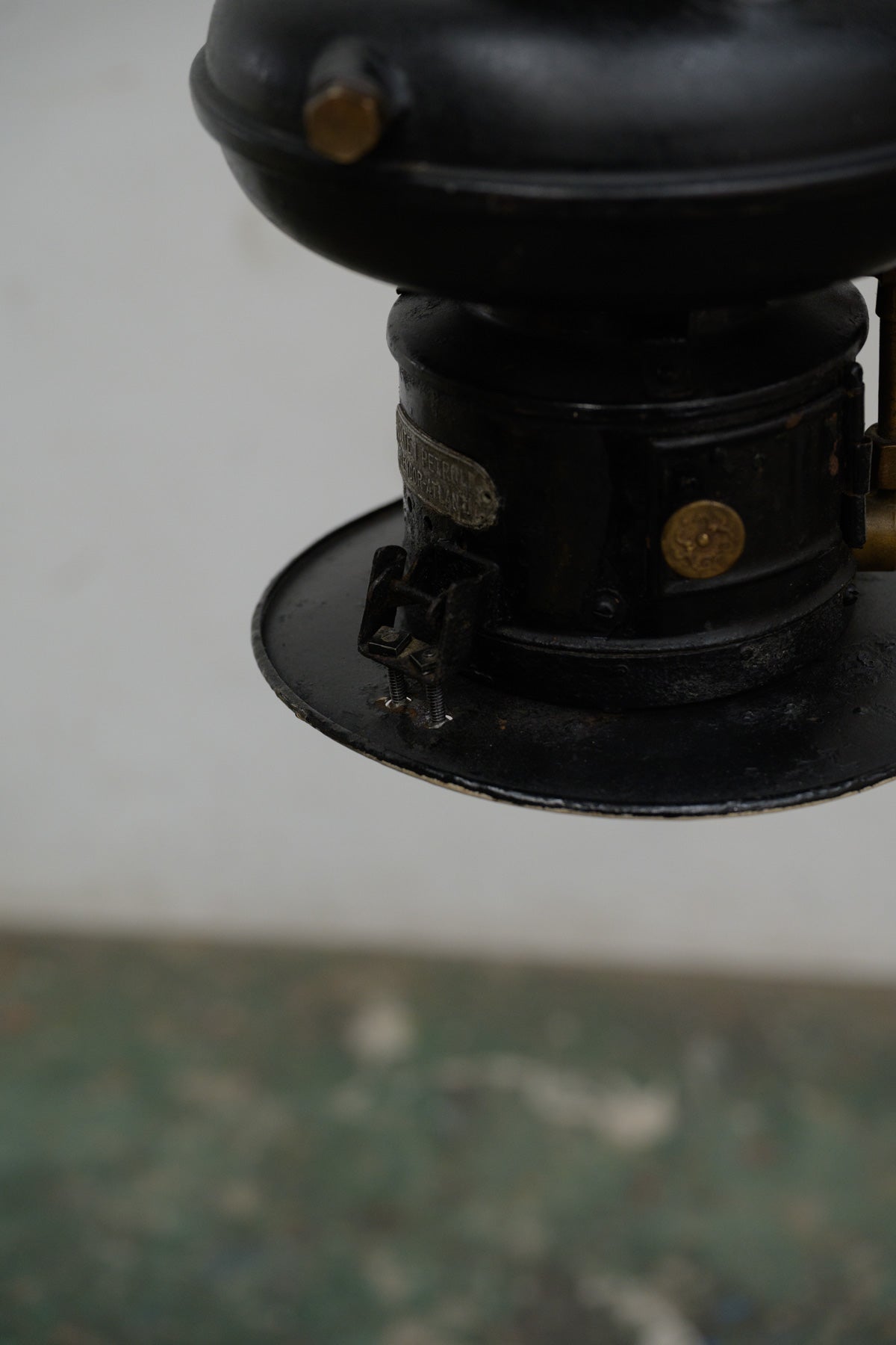 #0137 industrial lamp