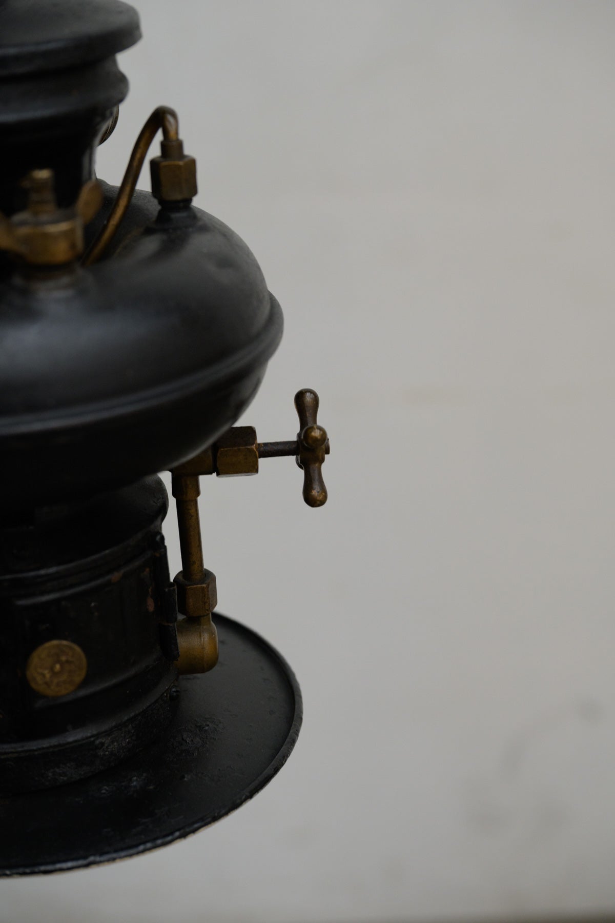 #0137 industrial lamp