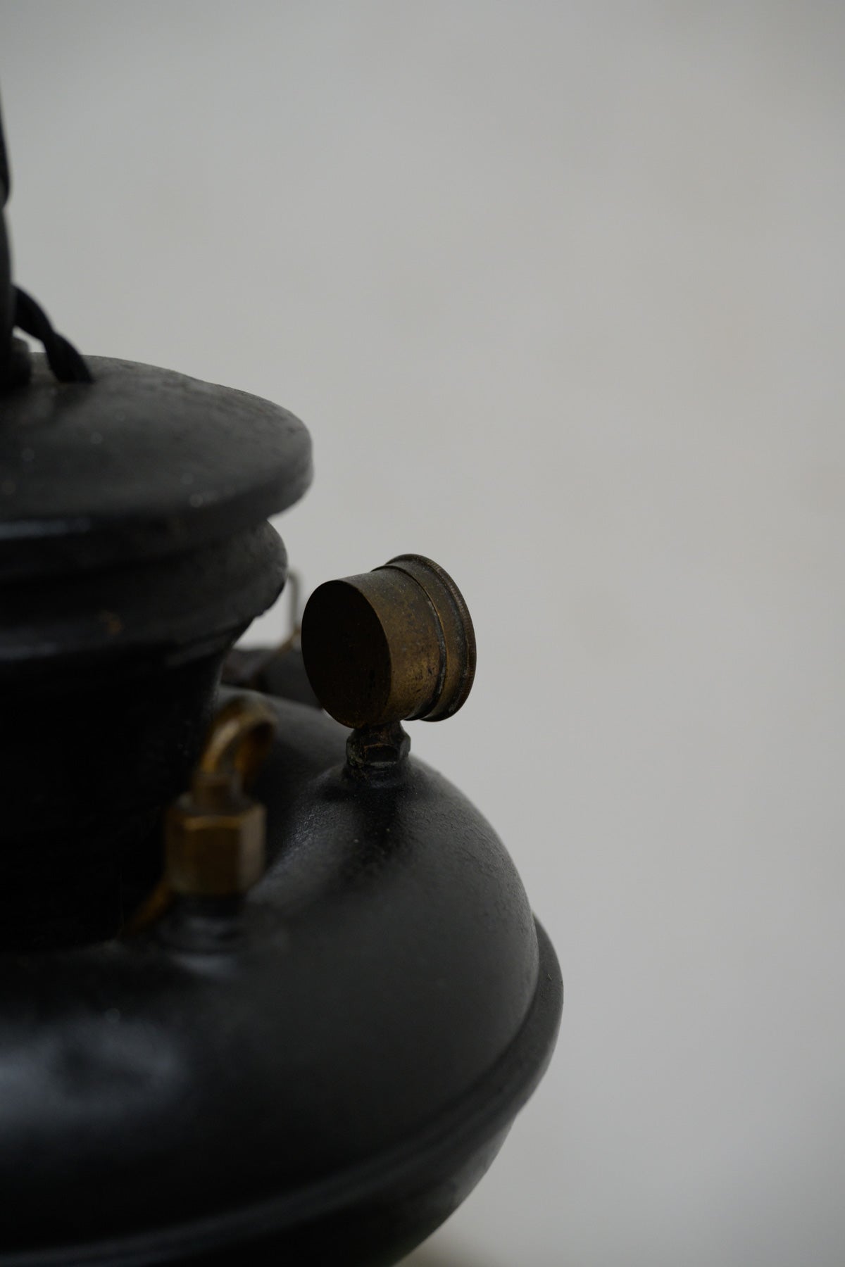 #0137 industrial lamp