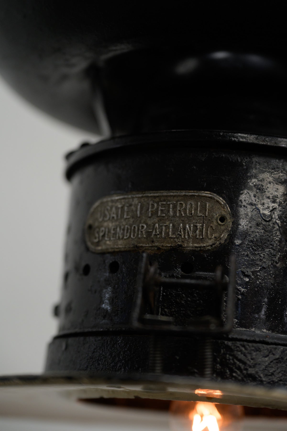 #0137 industrial lamp