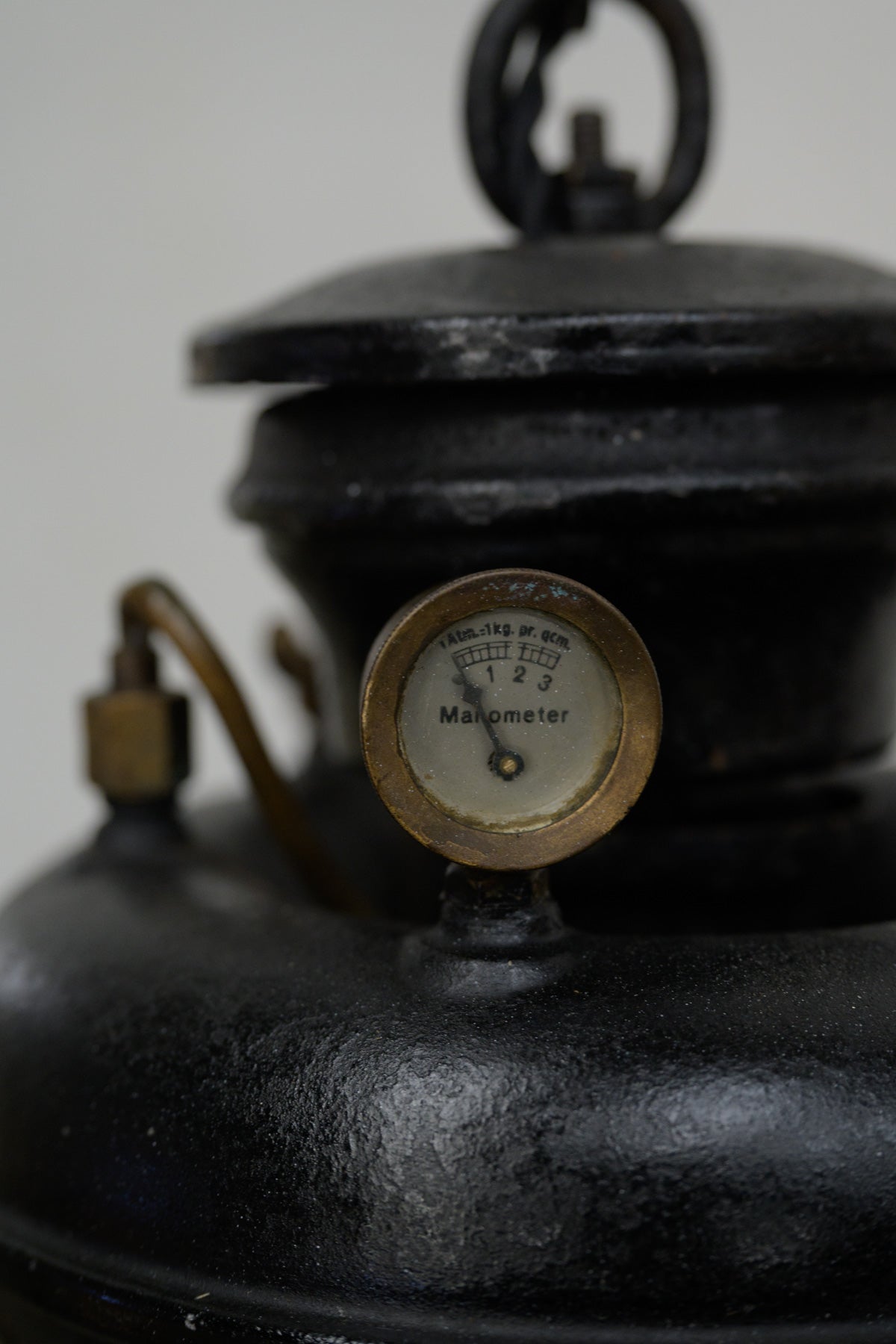 #0137 industrial lamp