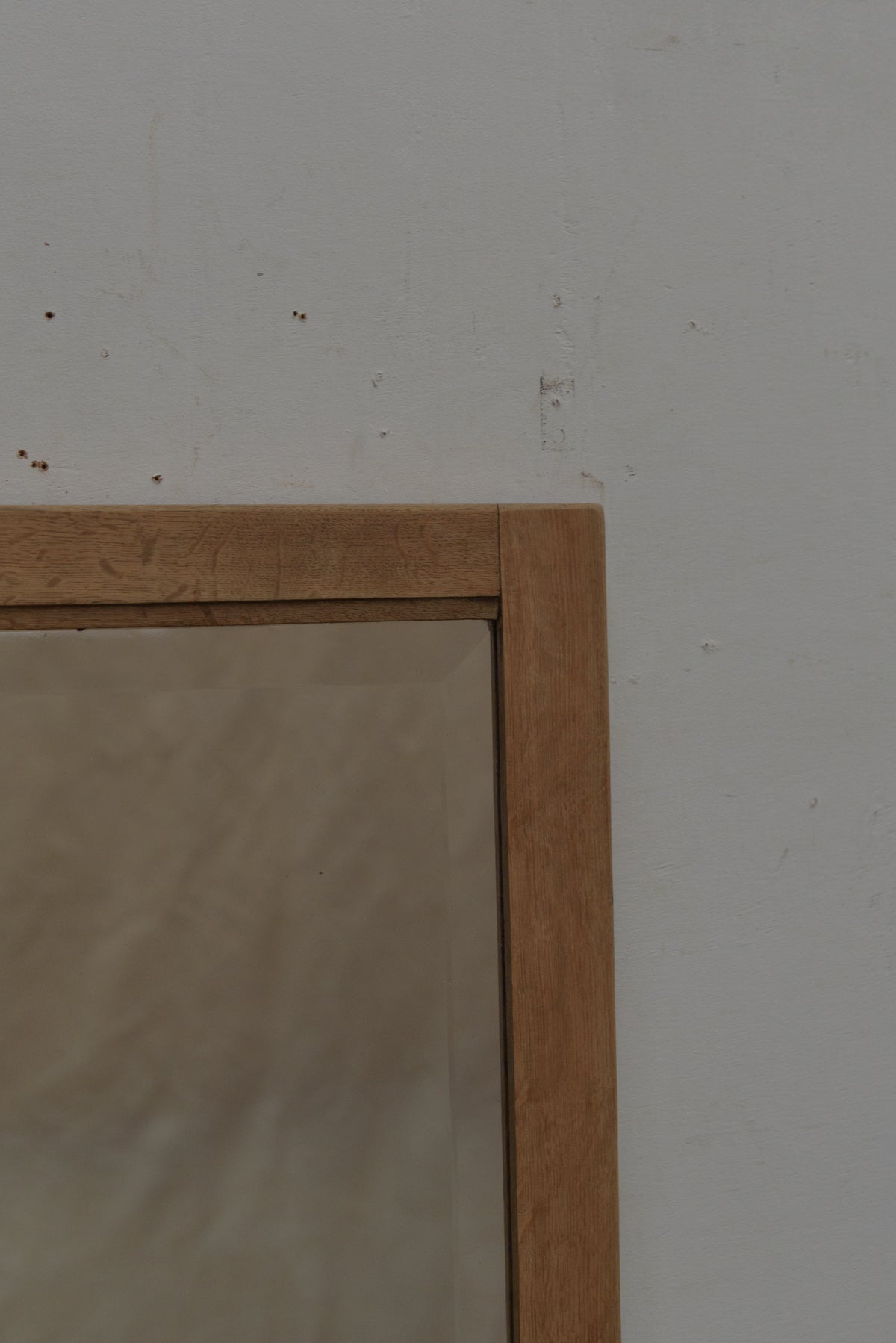 #8592 mirror