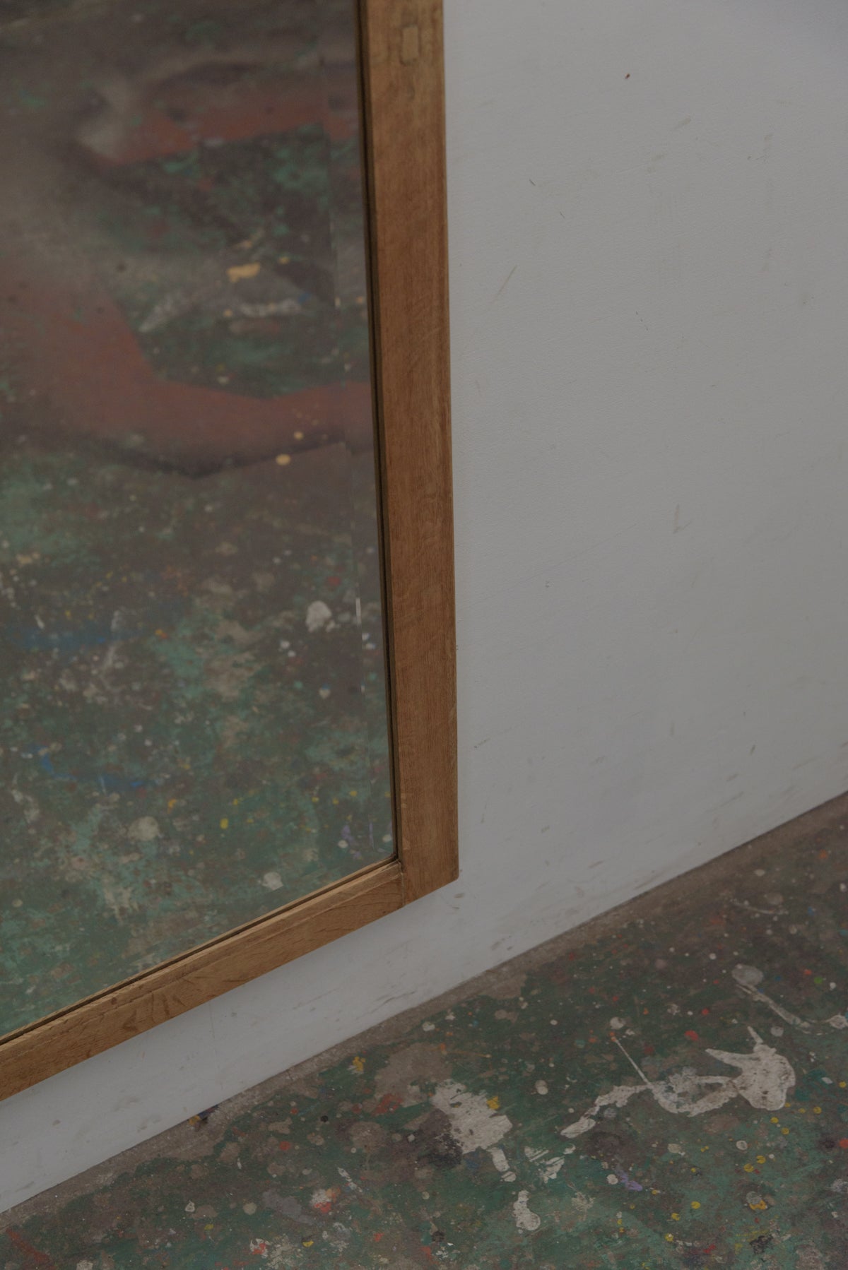 #8592 mirror