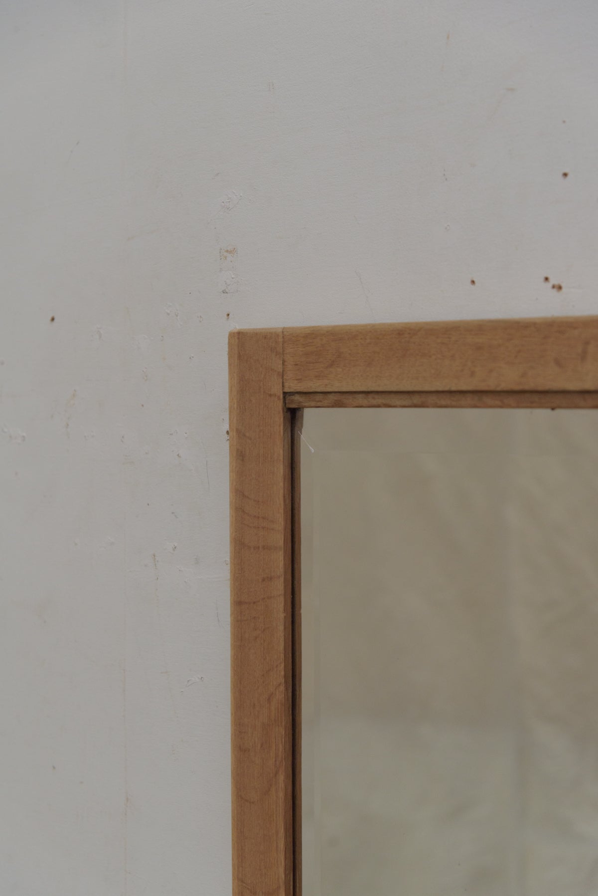 #8592 mirror