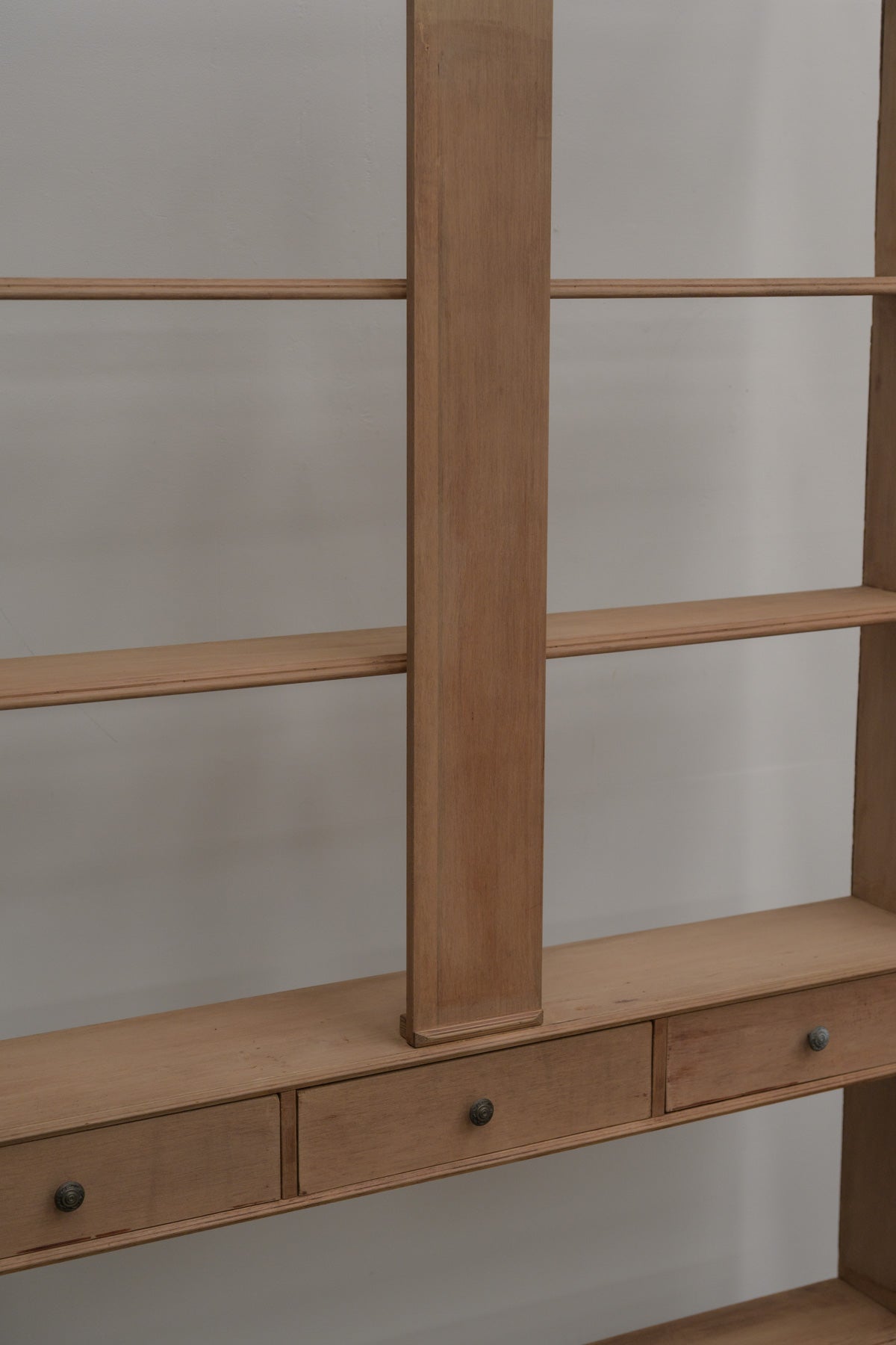 #0616 shelf