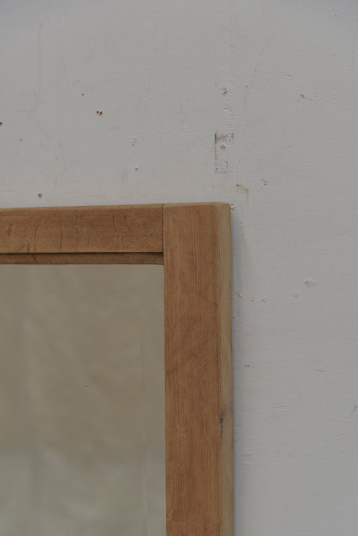 #8592 mirror