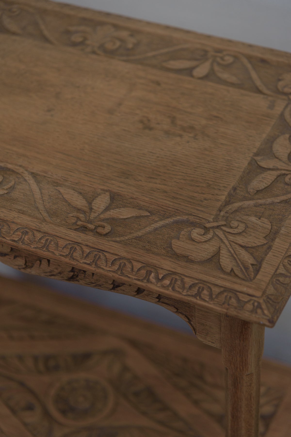 #8971 side table