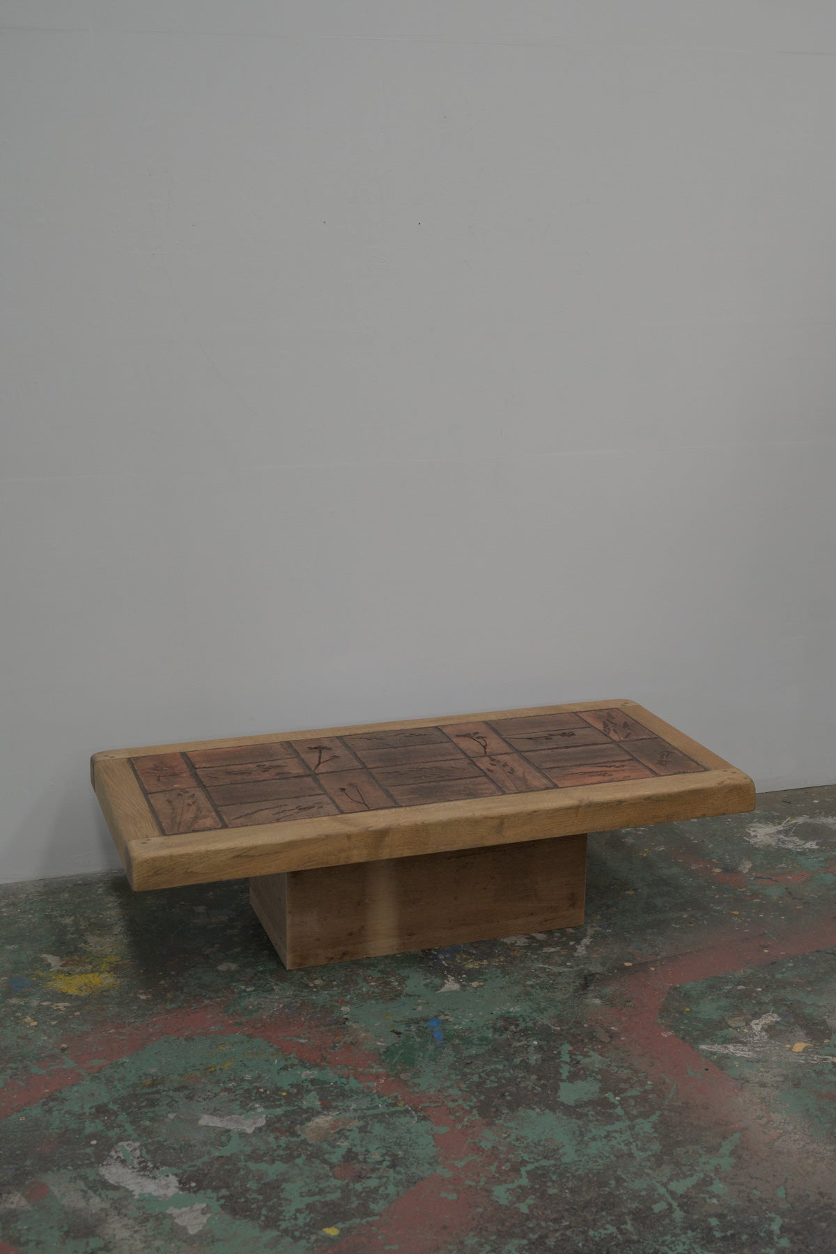 #0630 coffee table