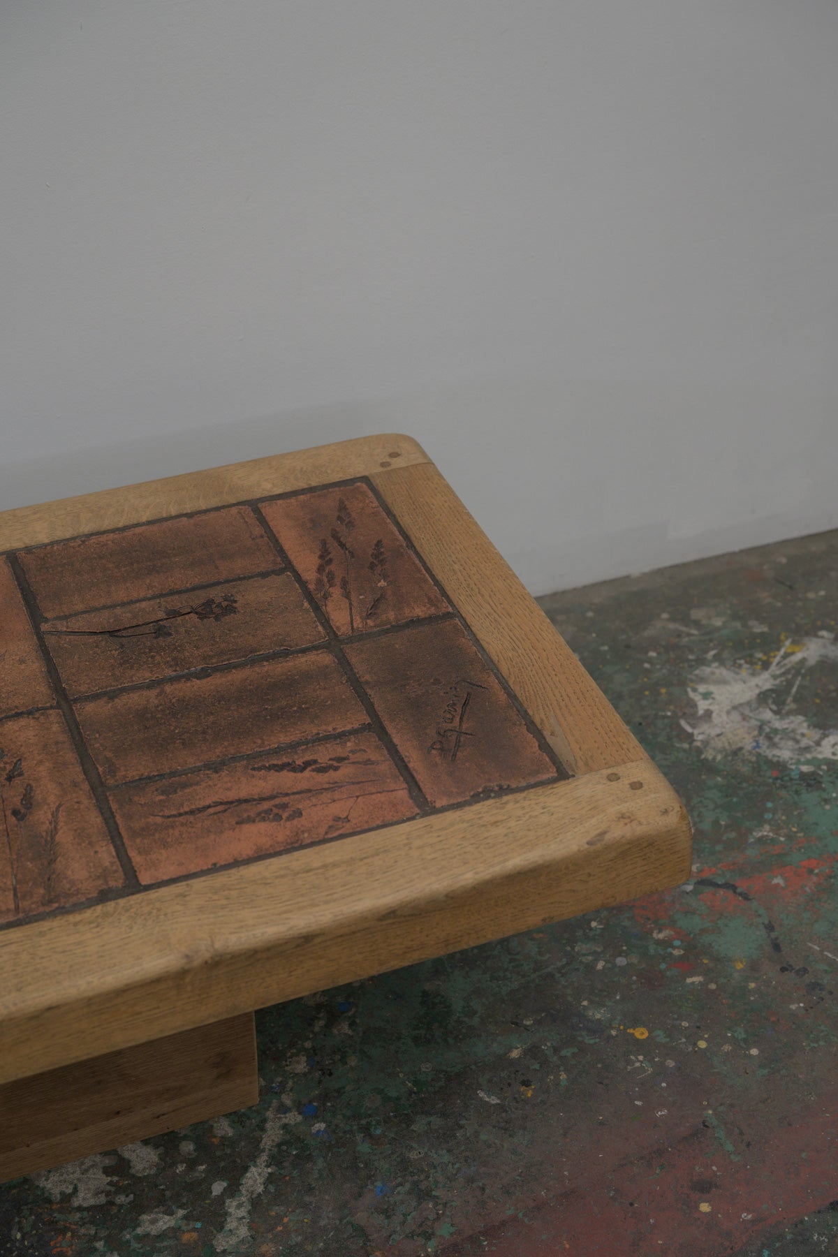 #0630 coffee table