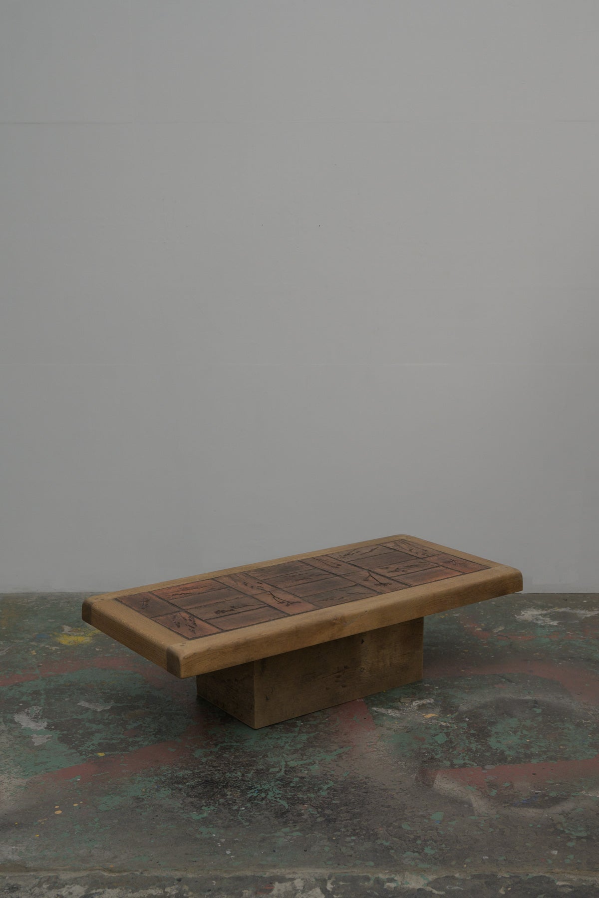 #0630 coffee table