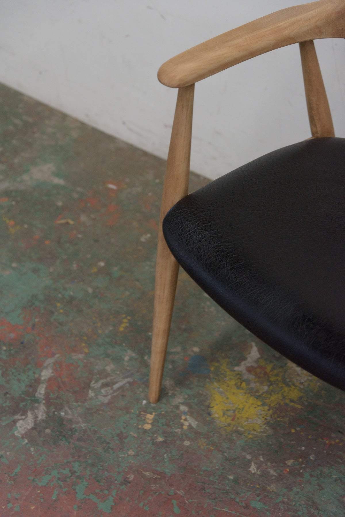 #0017 arm chair