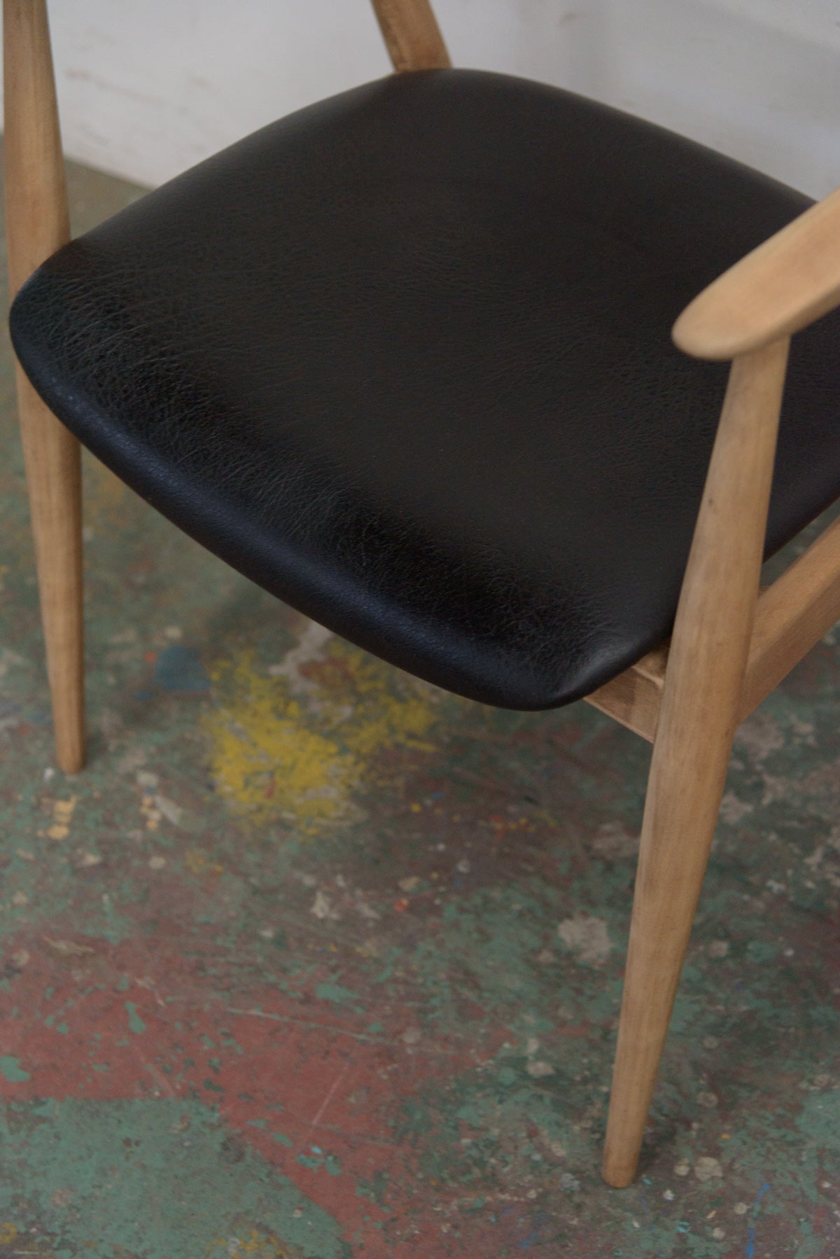 #0017 arm chair