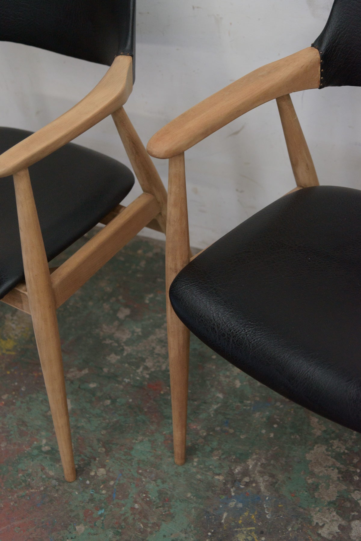 #0017 arm chair