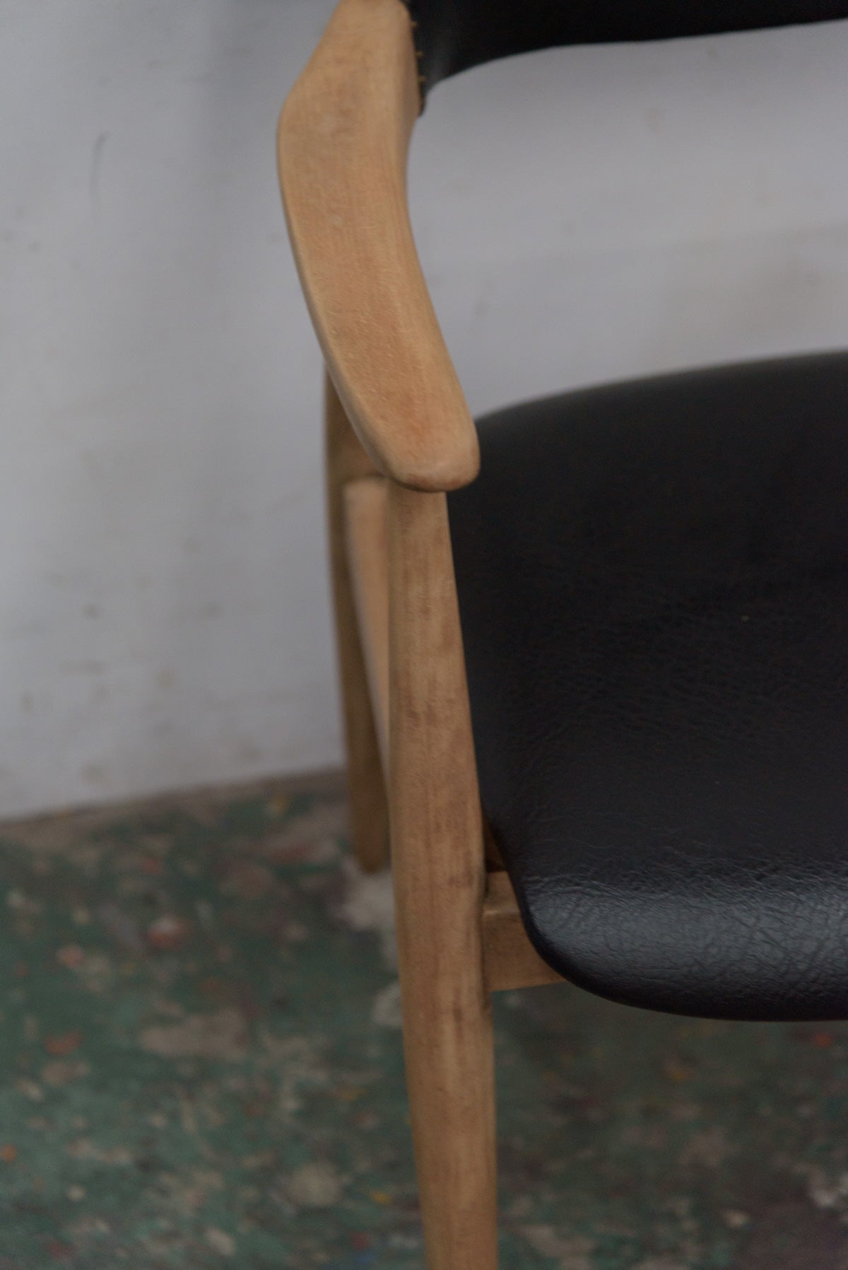 #0017 arm chair