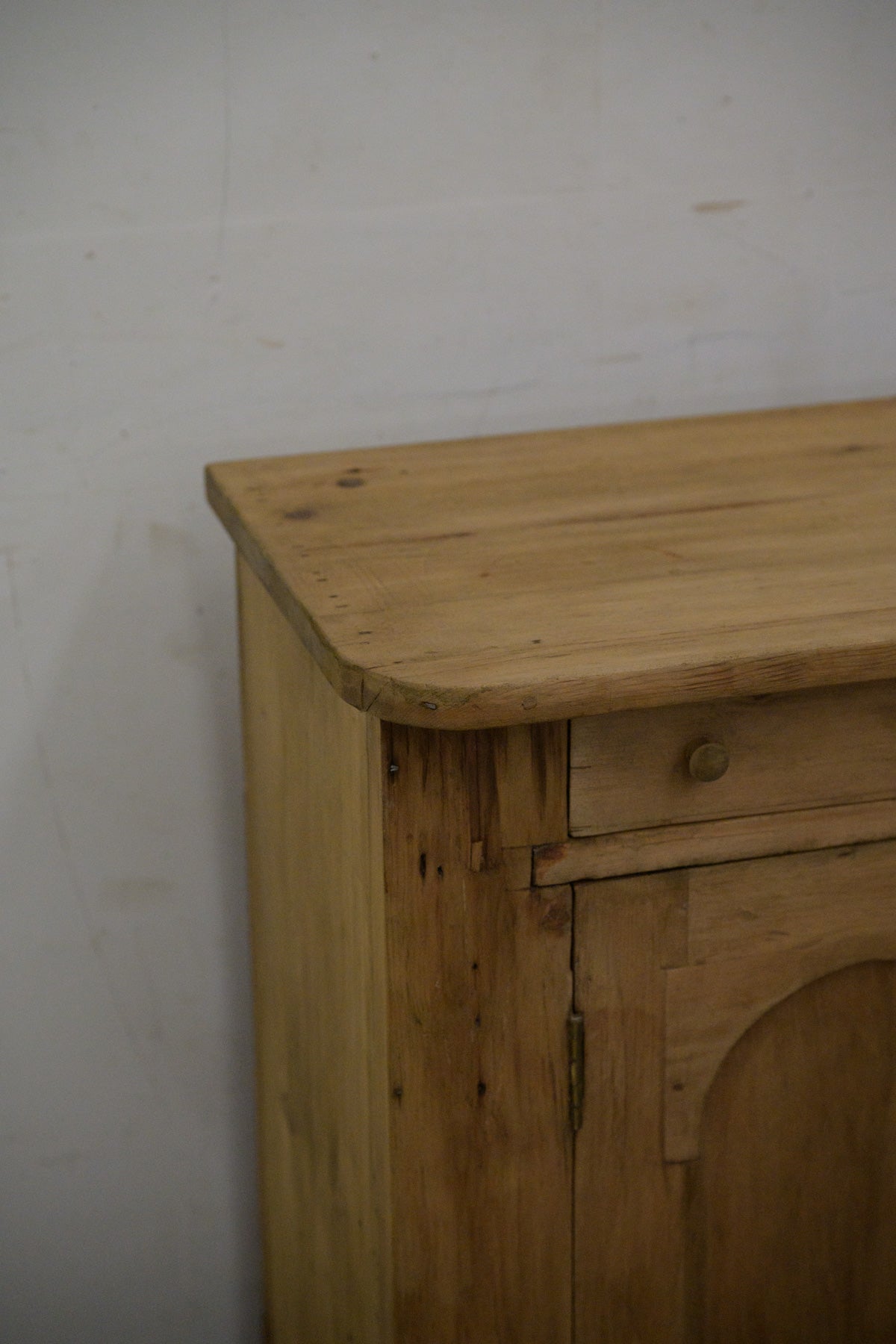#0152 cabinet