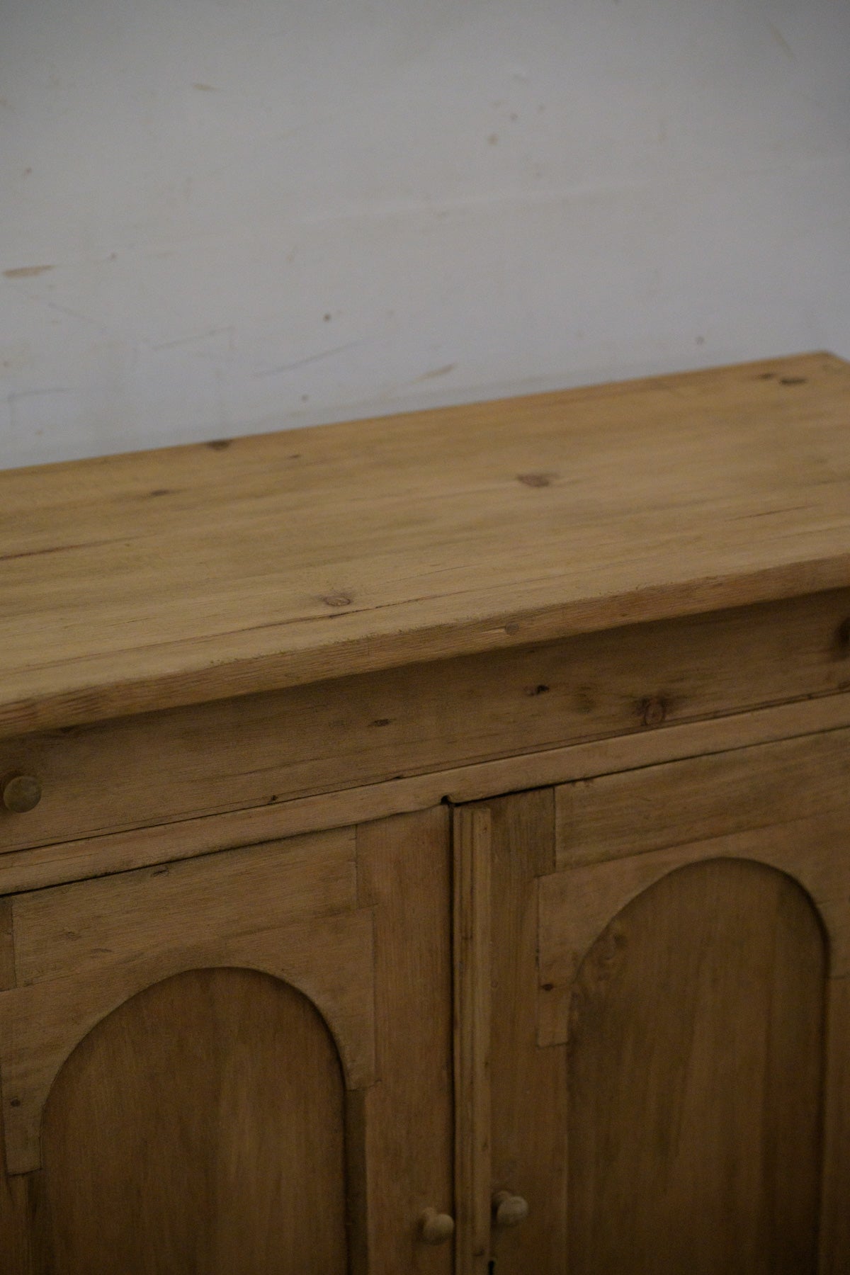 #0152 cabinet