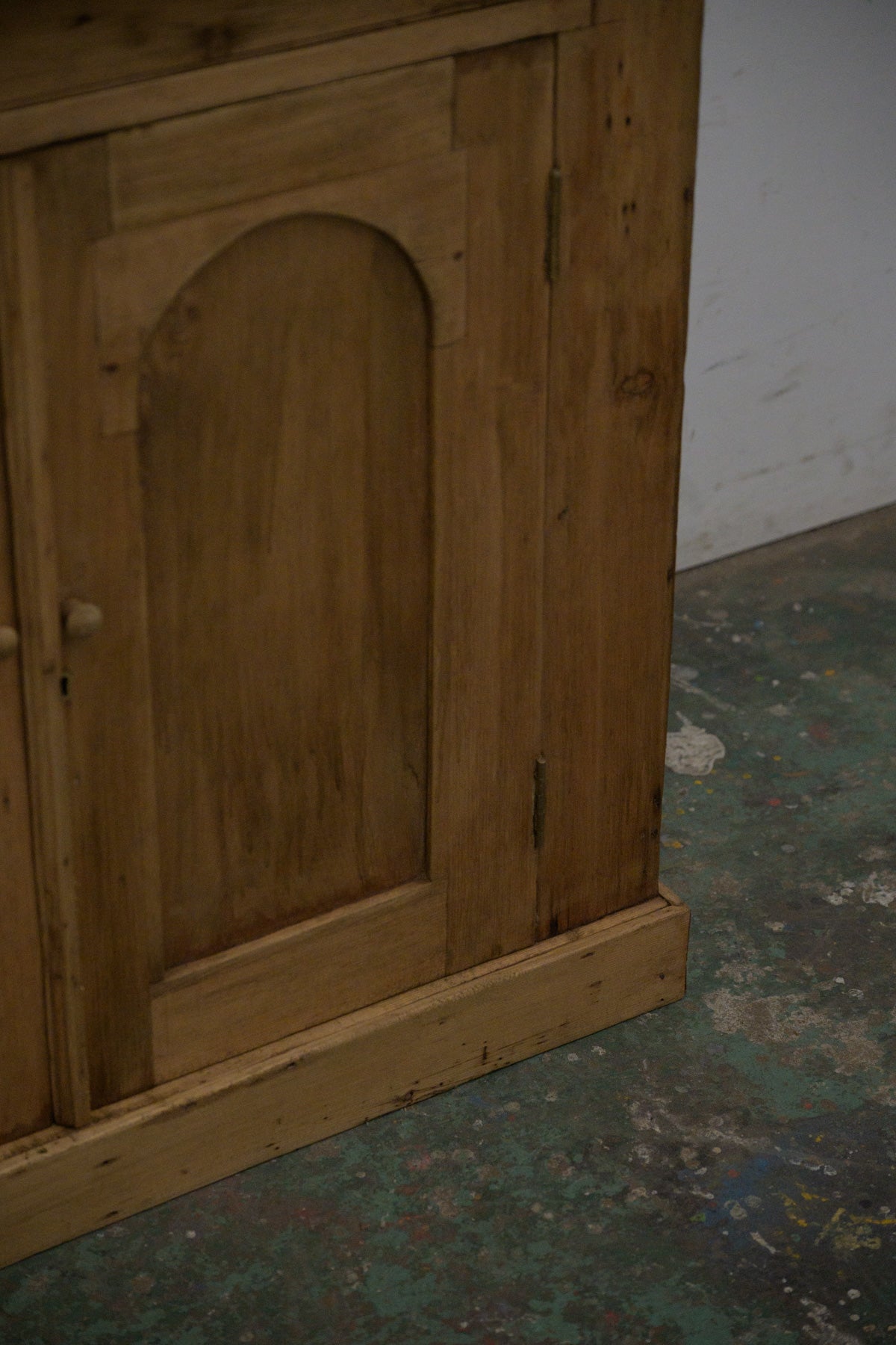 #0152 cabinet