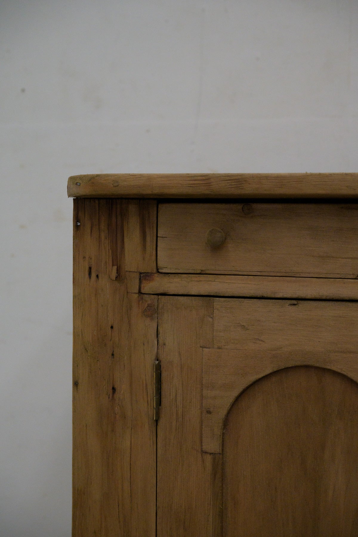 #0152 cabinet