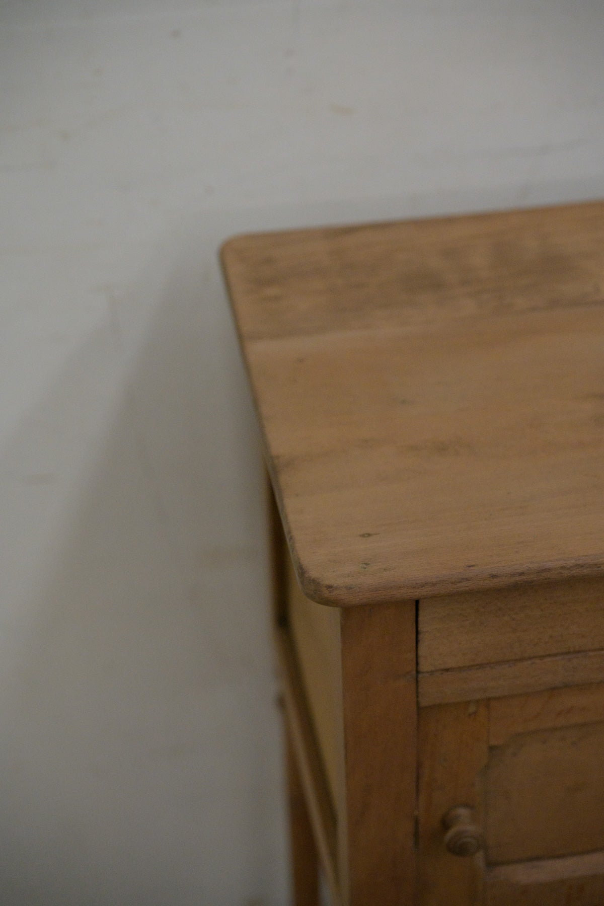 #0153 cabinet