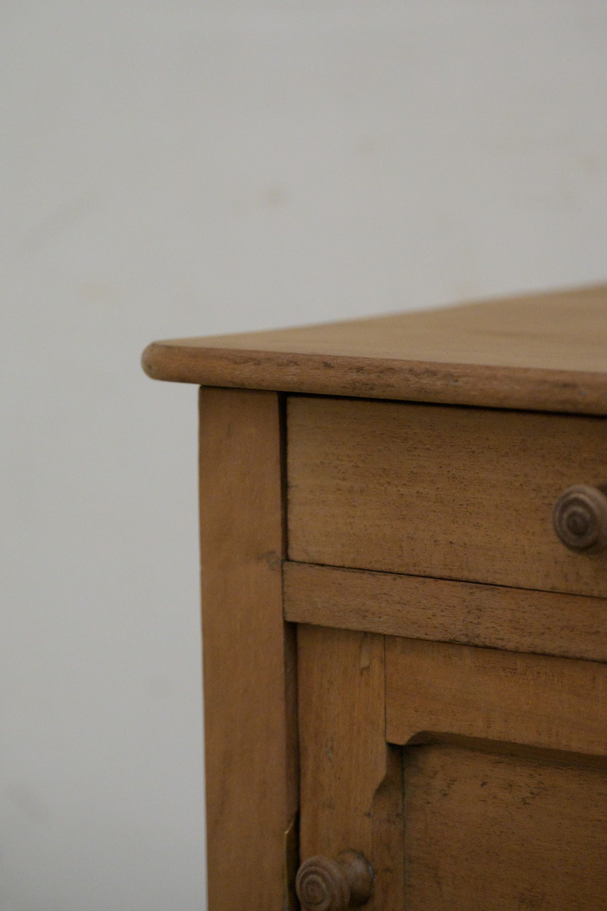 #0153 cabinet